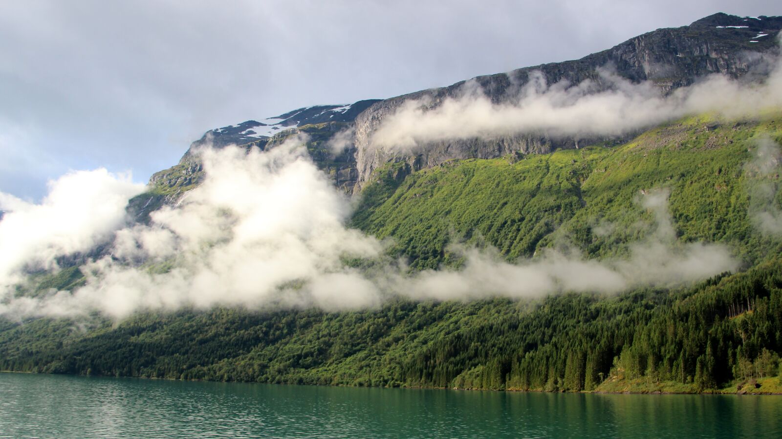 Canon EOS 600D (Rebel EOS T3i / EOS Kiss X5) sample photo. Fjords, norway, nature photography
