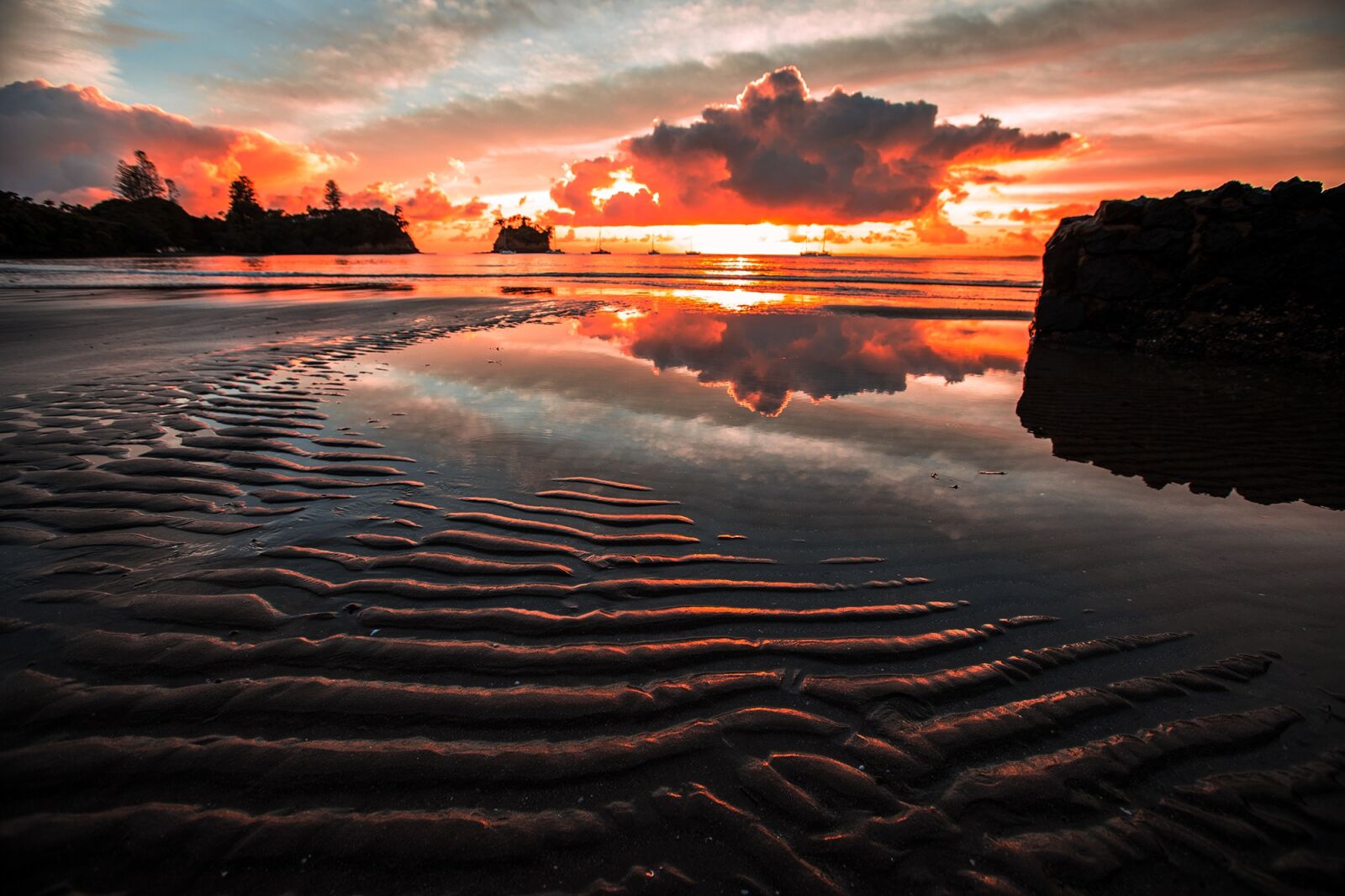 Canon EF 16-35mm F2.8L II USM sample photo. Sunset, waters, coast photography