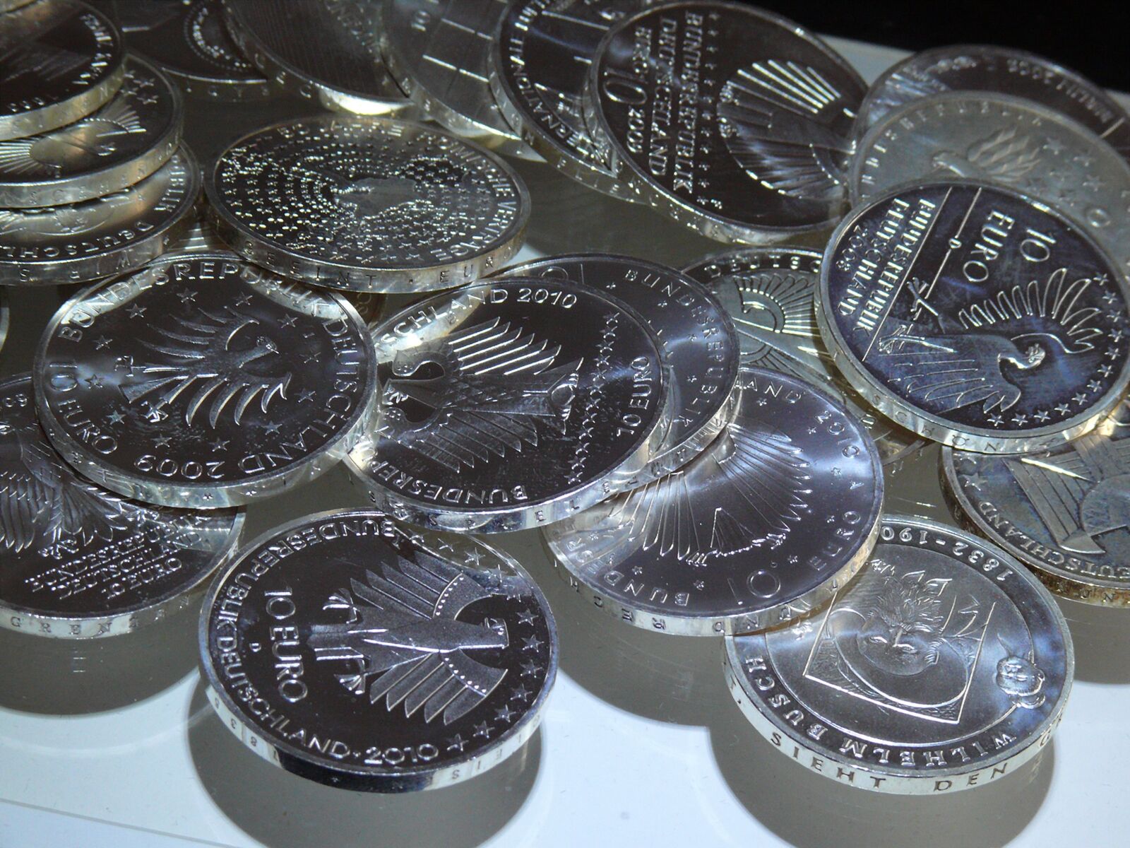 Leica V-LUX 1 sample photo. Euro, euro coin, money photography