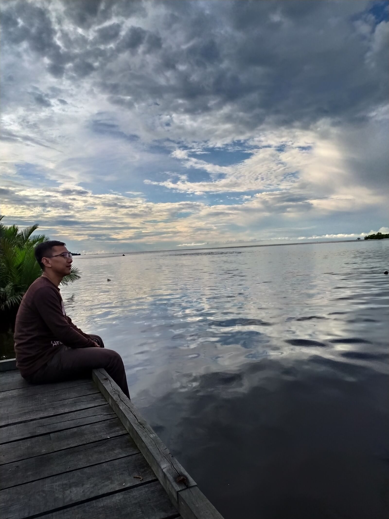 Xiaomi Redmi Note 7 sample photo. Man, sky, thinking photography