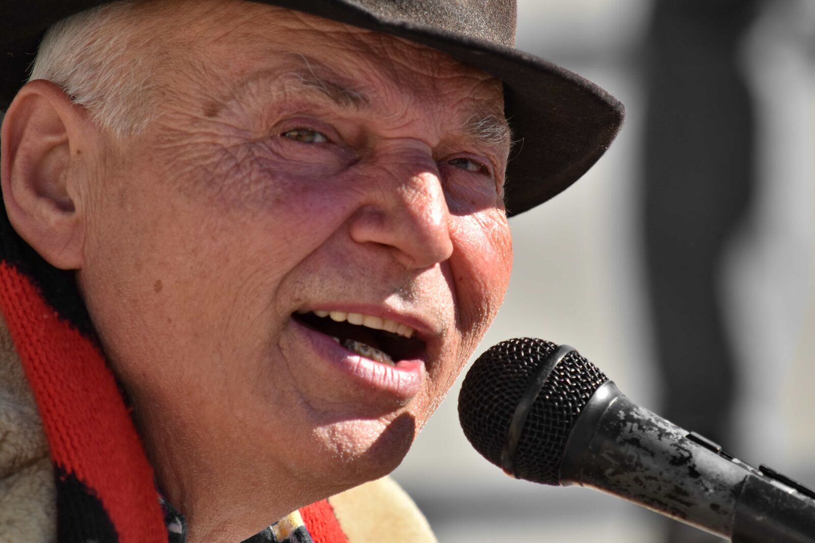 Nikon D5500 sample photo. Face, happiness, hat, musician photography