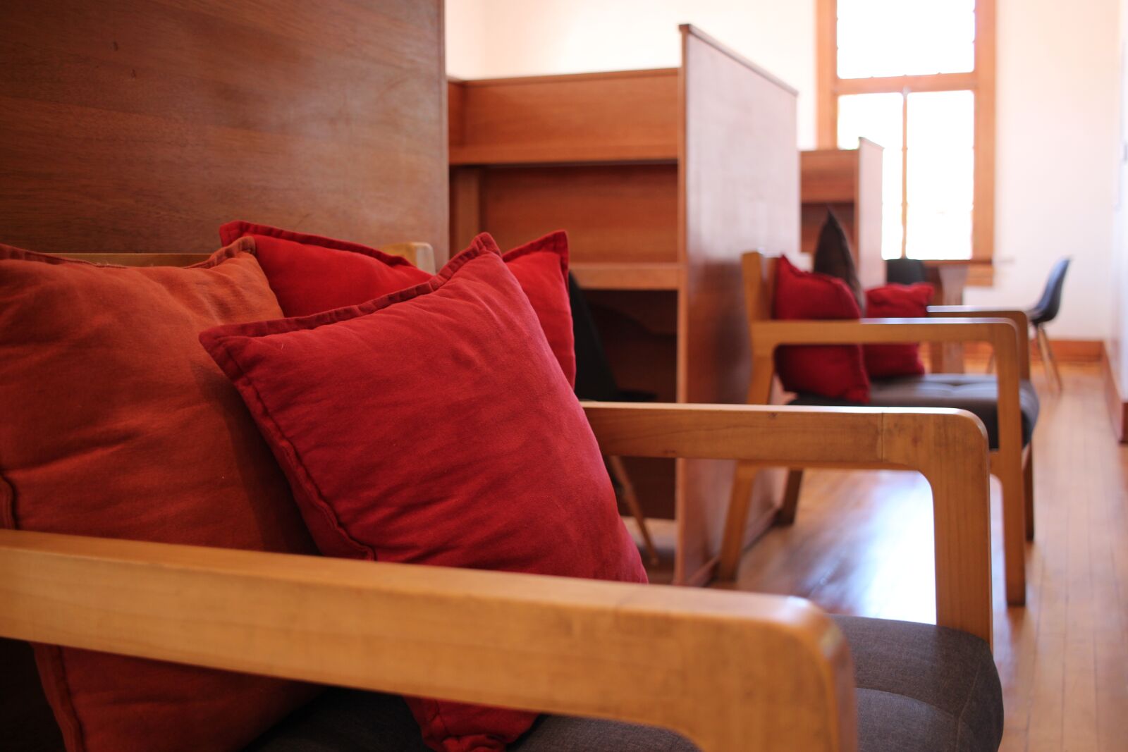 Canon EF-S 24mm F2.8 STM sample photo. Armchairs, cushions, library photography