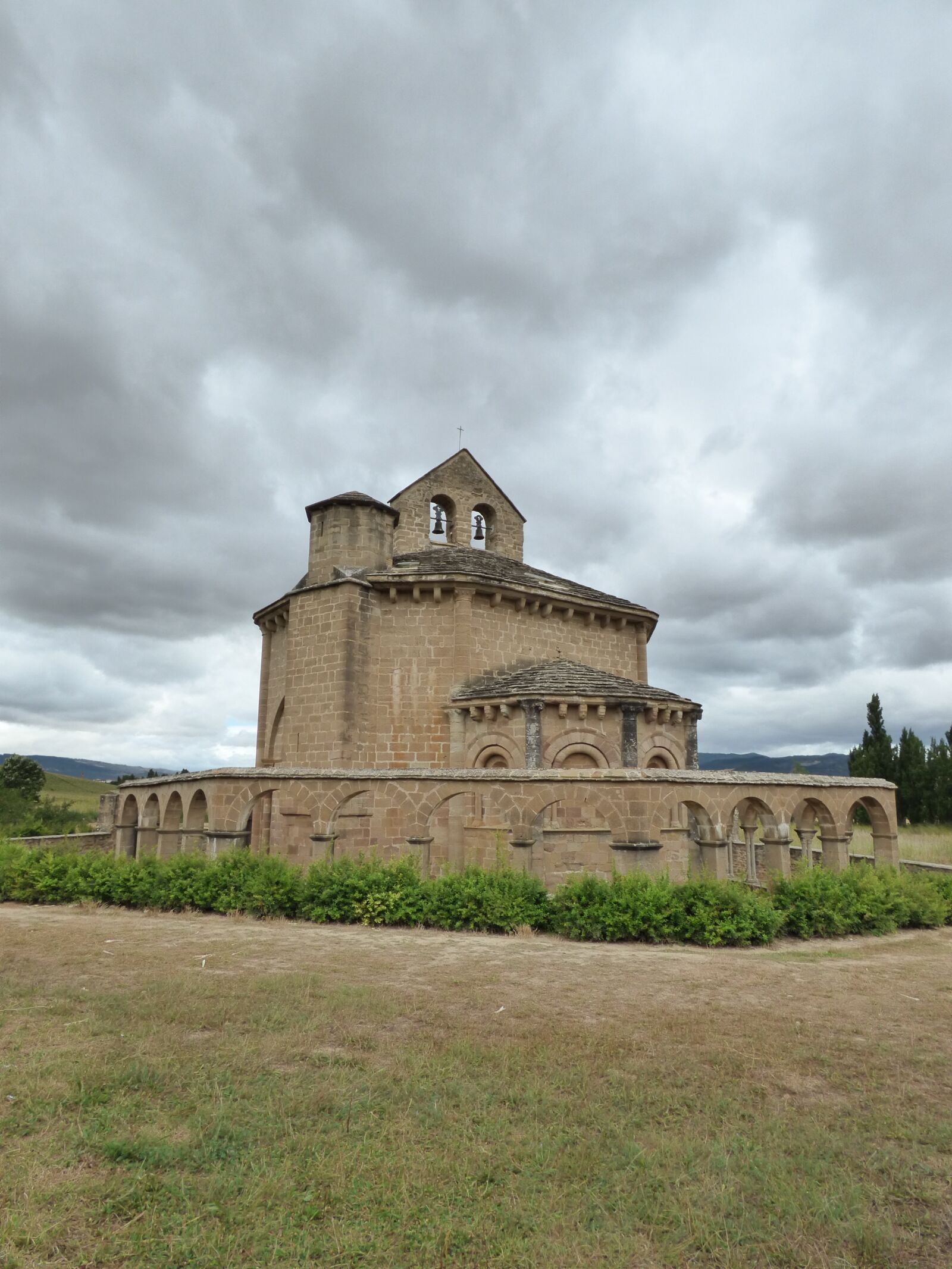 Panasonic DMC-FZ72 sample photo. Chapel, romanesque art, heritage photography