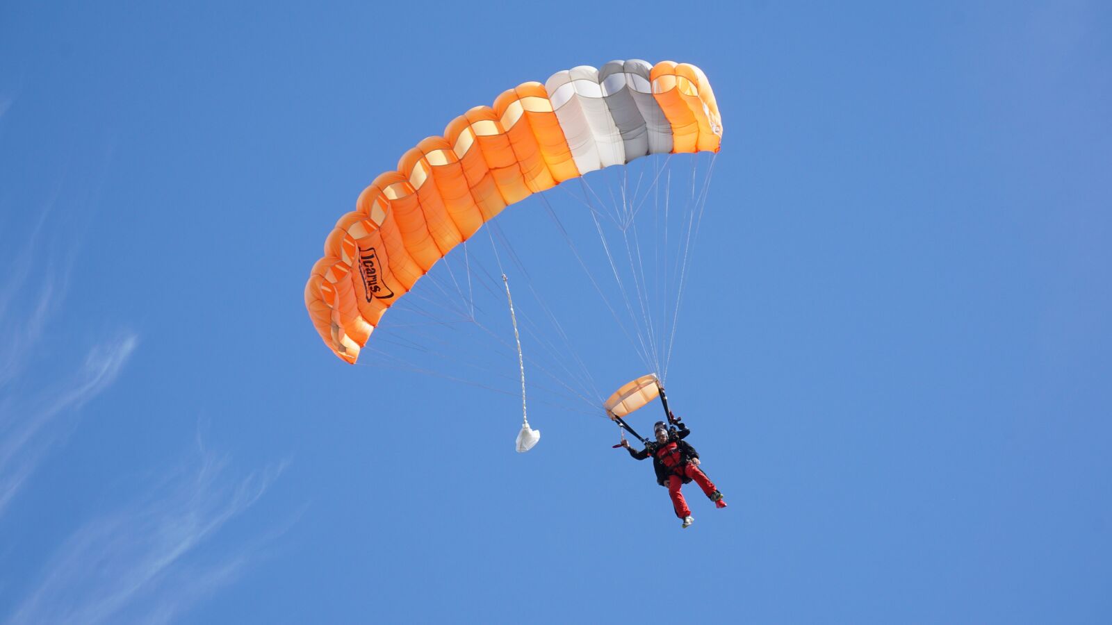 Sony E 70-350mm F4.5-6.3 G OSS sample photo. Skydive, tandem jump, two photography