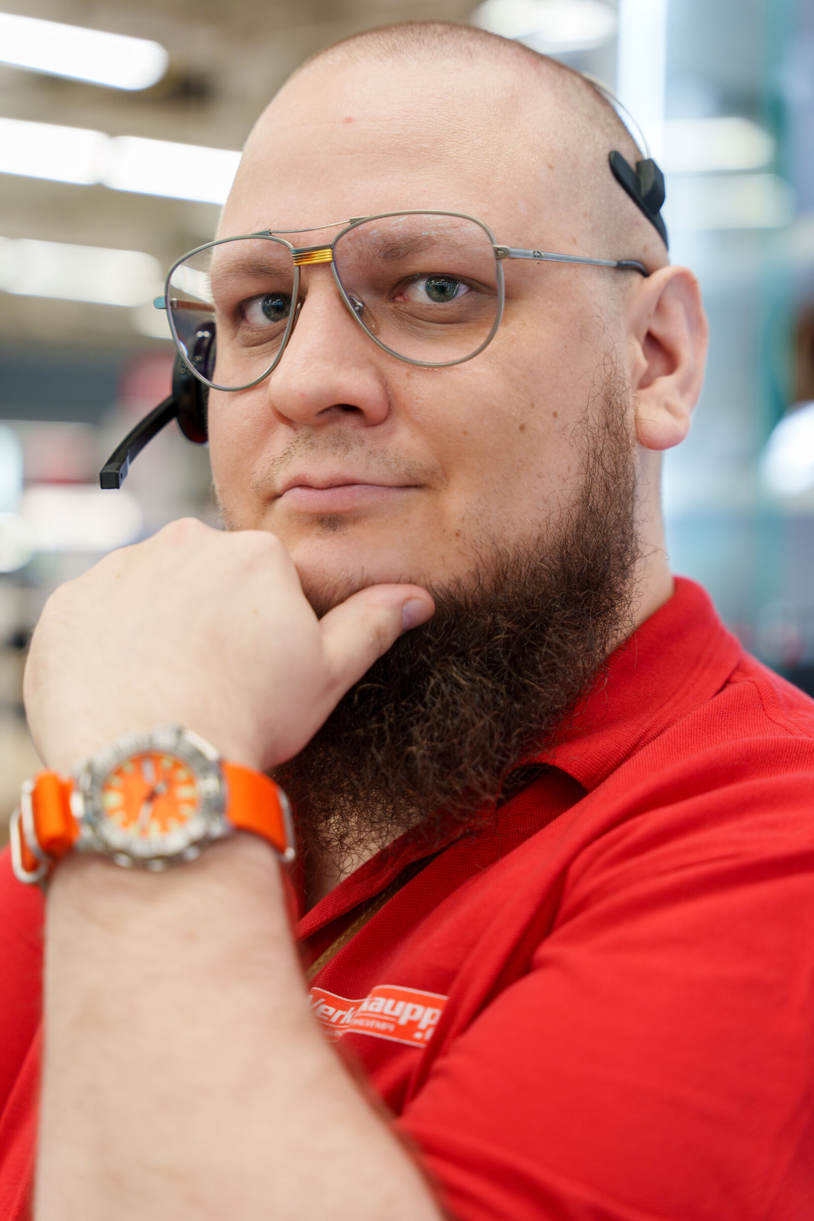 Sony a7R V sample photo. Pose for the camera photography