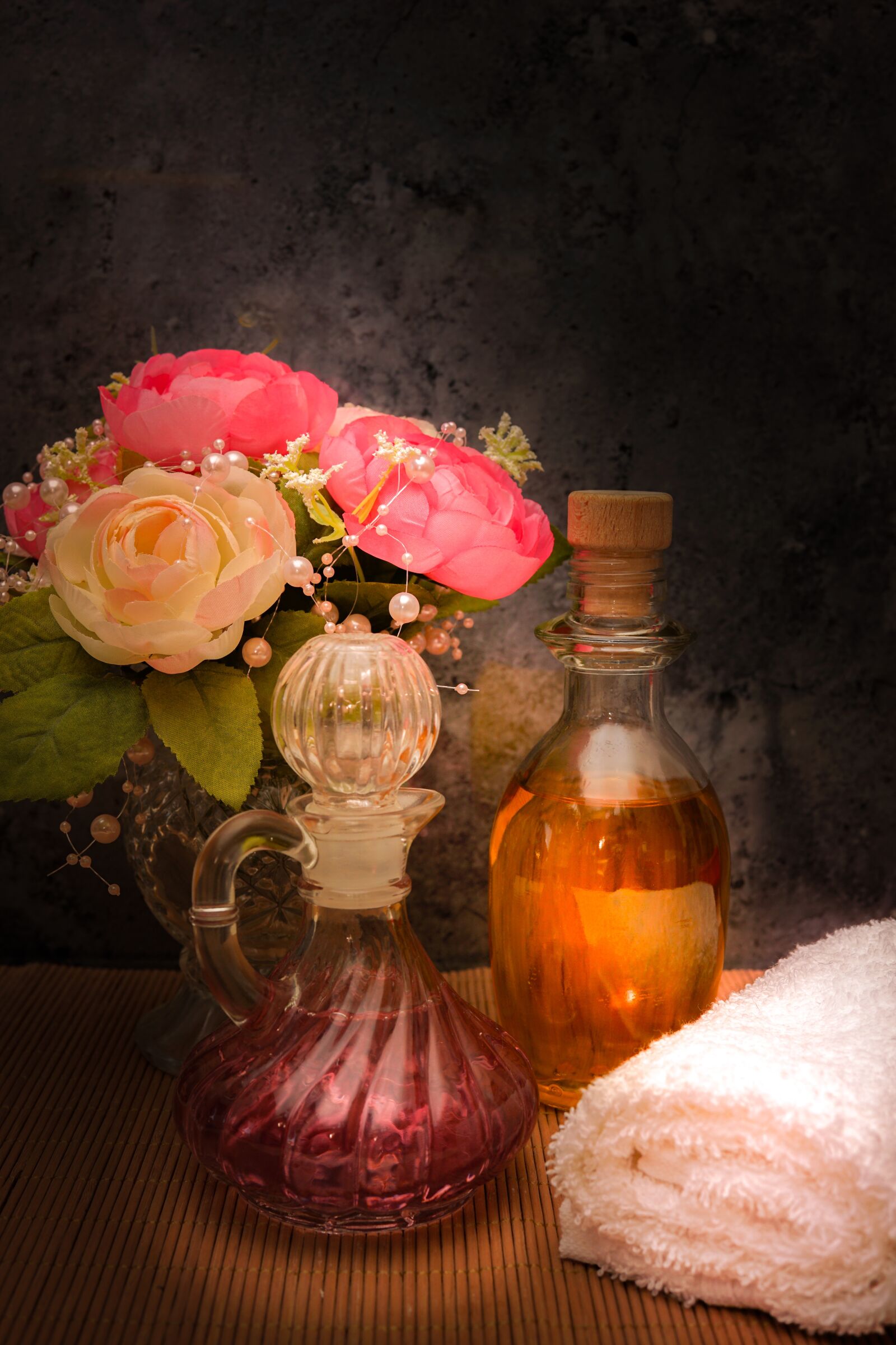 30mm F1.4 DC DN | Contemporary 016 sample photo. Wellness, carafe, oil photography