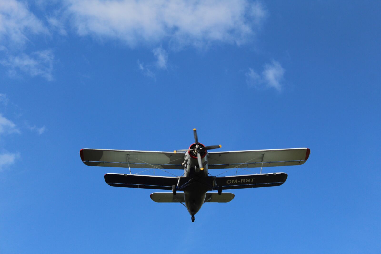 Canon EOS 1300D (EOS Rebel T6 / EOS Kiss X80) sample photo. The sky, aircraft, flying photography