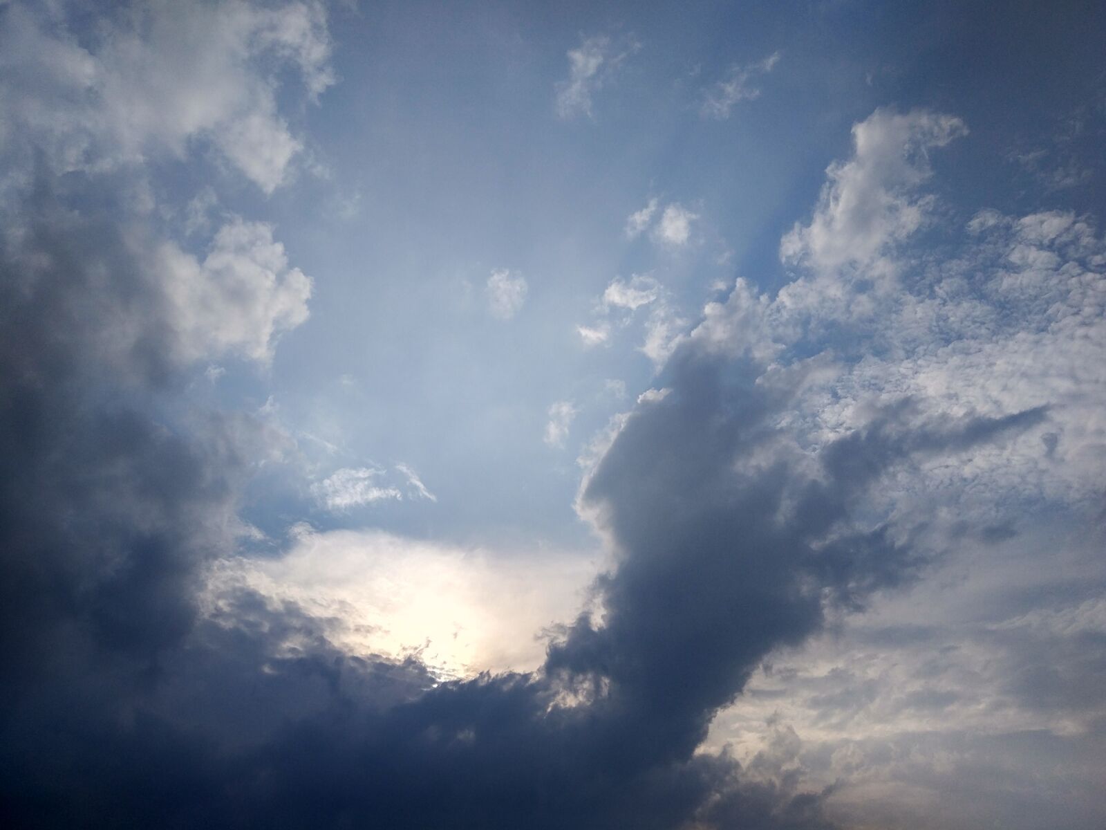 Xiaomi MI 5s sample photo. Clouds, sunshine, adversity photography
