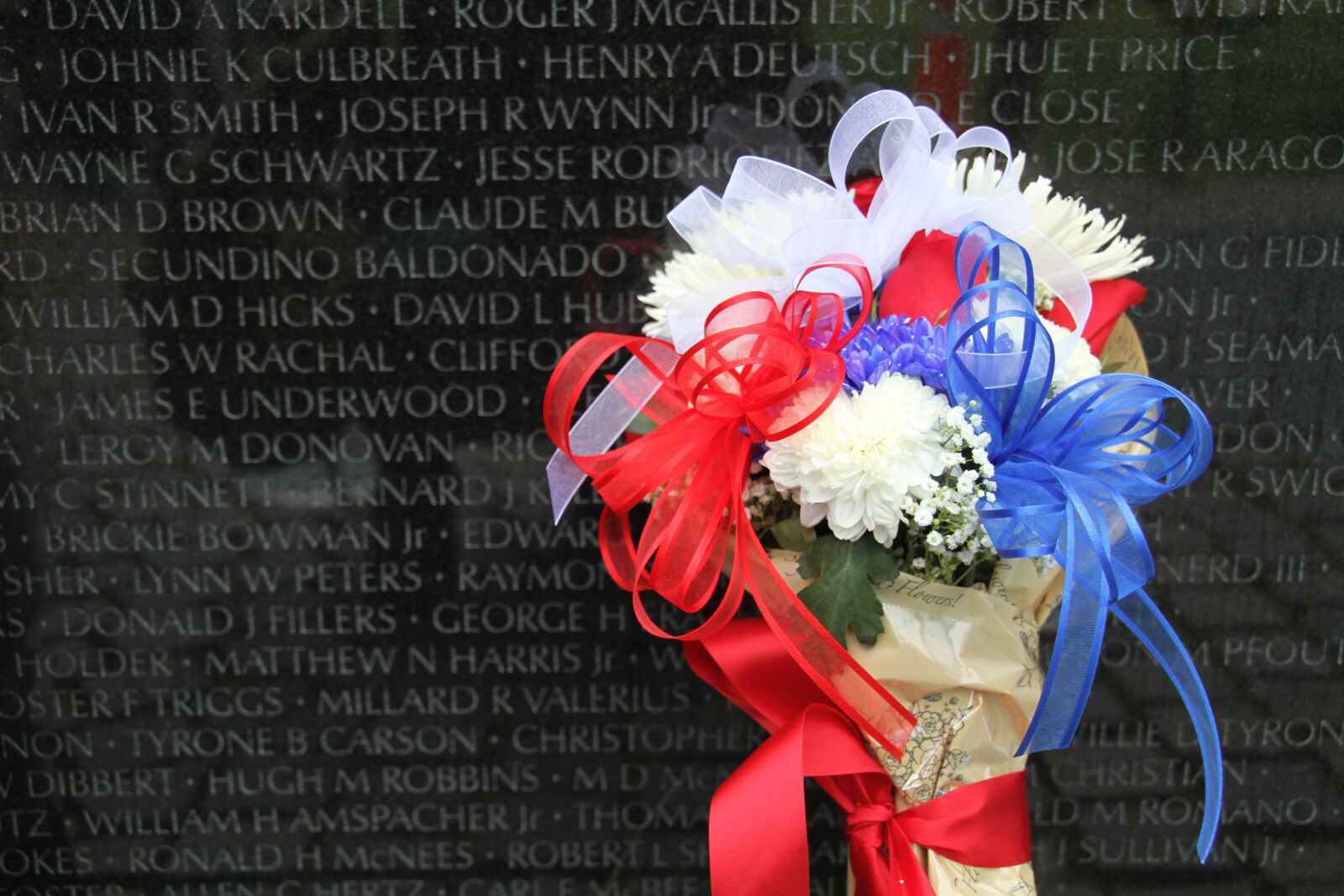 Canon EOS 7D sample photo. Memorial, vietnam, wall photography