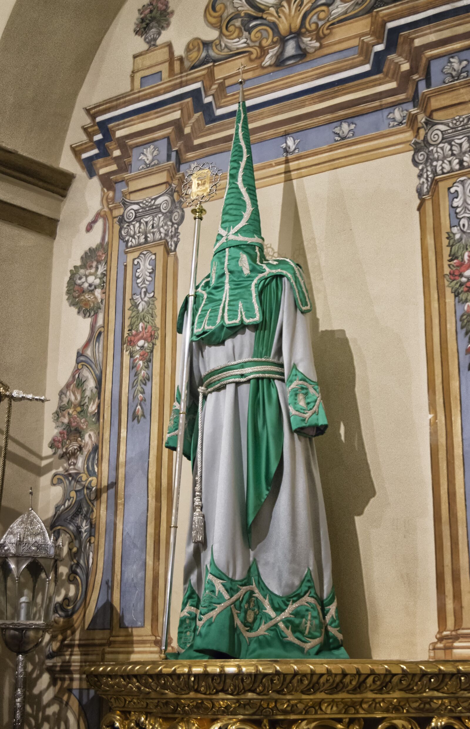 Nikon D3200 sample photo. Nazarene, costume, easter photography