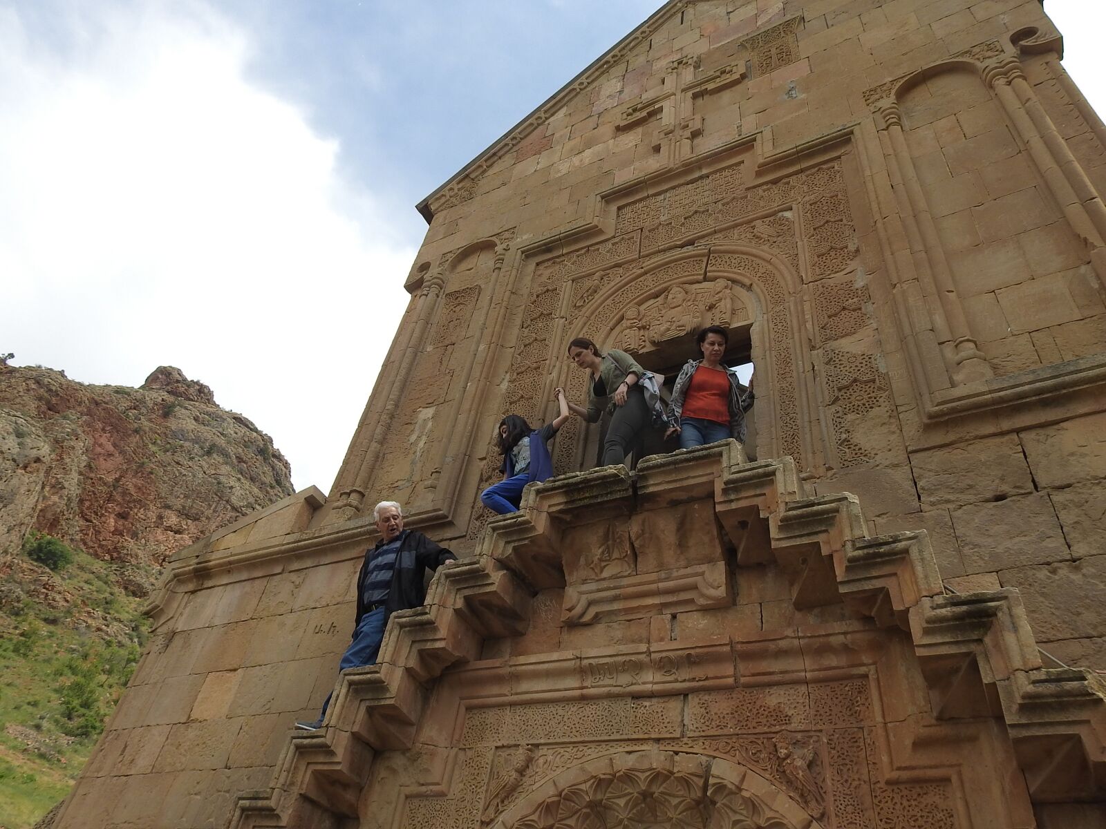 Nikon Coolpix P900 sample photo. Armenia, historical, church photography
