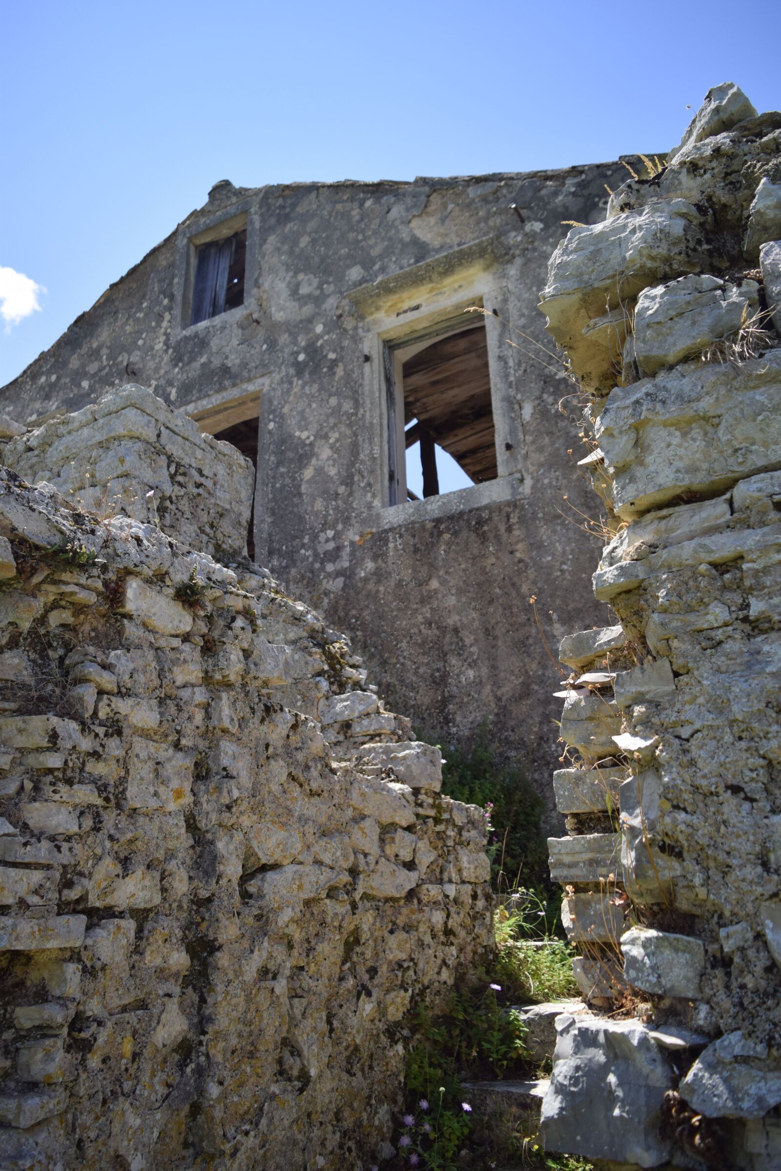 Nikon D5300 sample photo. Abandoned, basket case, lost photography