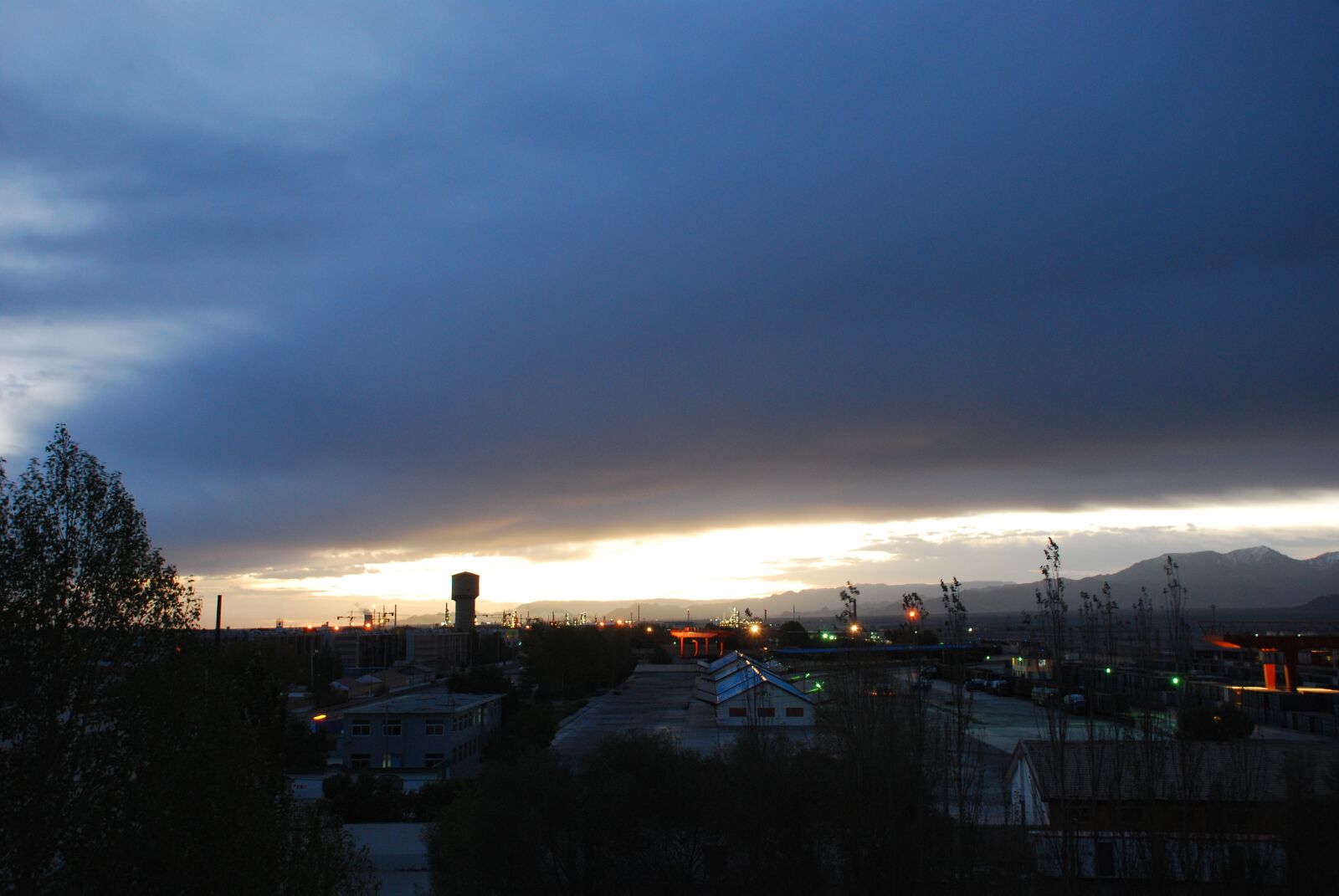 Nikon D80 sample photo. Early in the morning photography