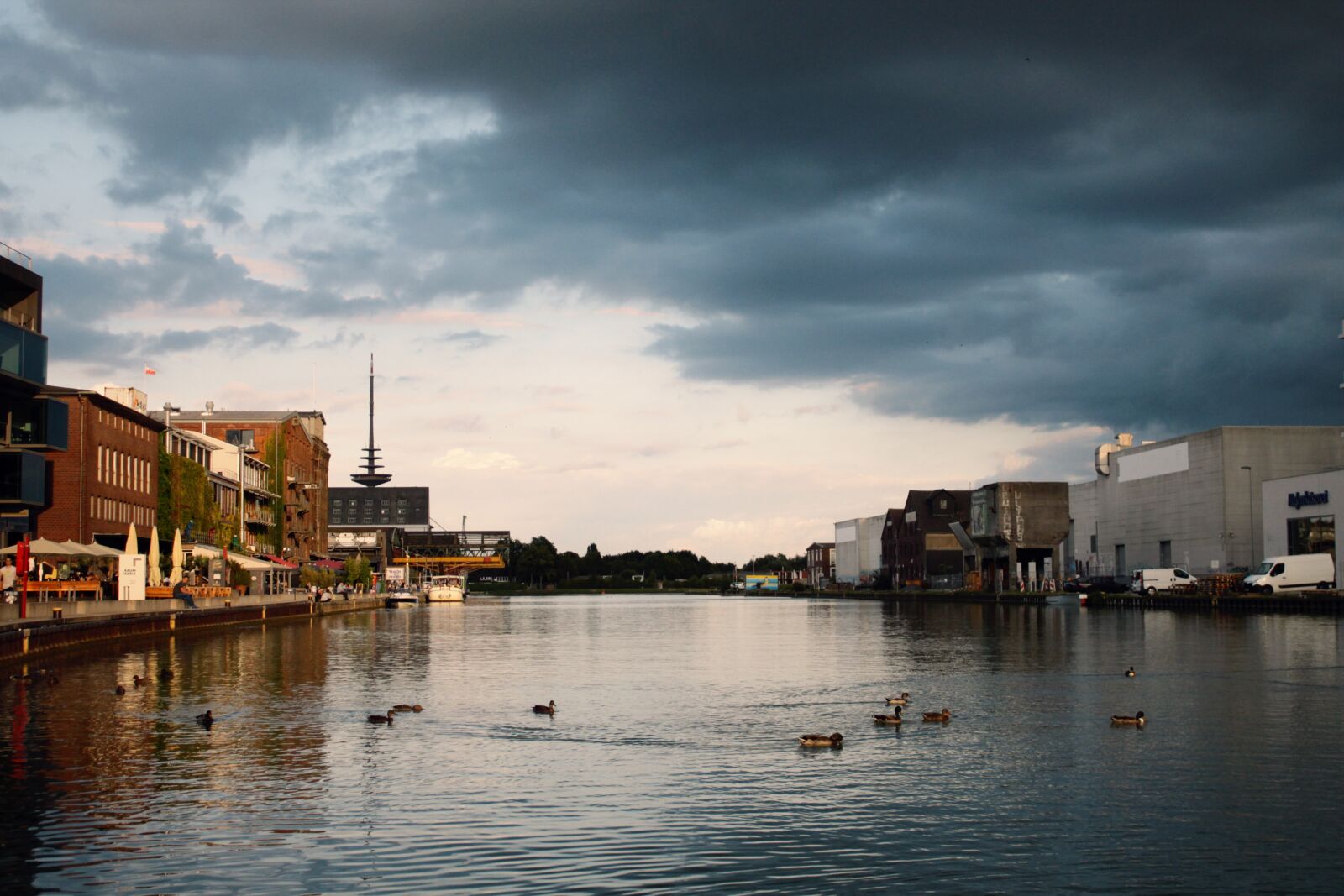 Canon EOS 1100D (EOS Rebel T3 / EOS Kiss X50) sample photo. Dramatic sky, port, sky photography