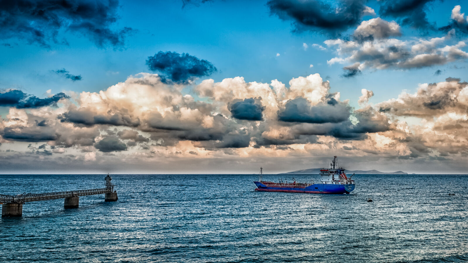 Nikon D810 sample photo. Blue, boat, sailing, on photography