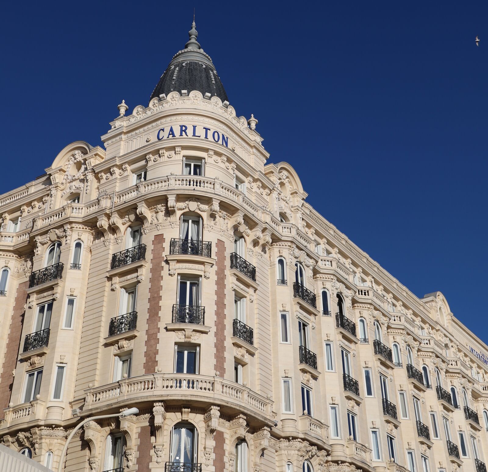 Canon EOS 6D Mark II sample photo. Architecture, building, facade photography