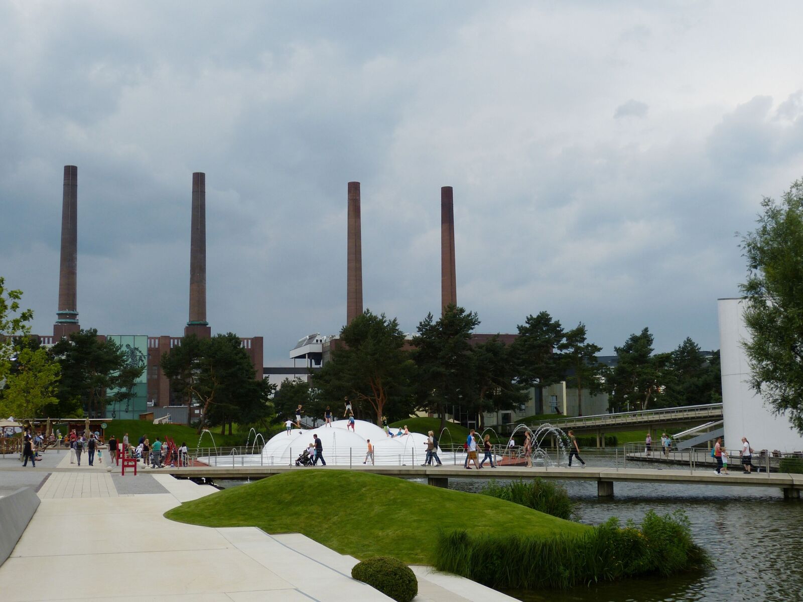 Panasonic Lumix DMC-FZ150 sample photo. Wolfsburg, car town, autostadt photography