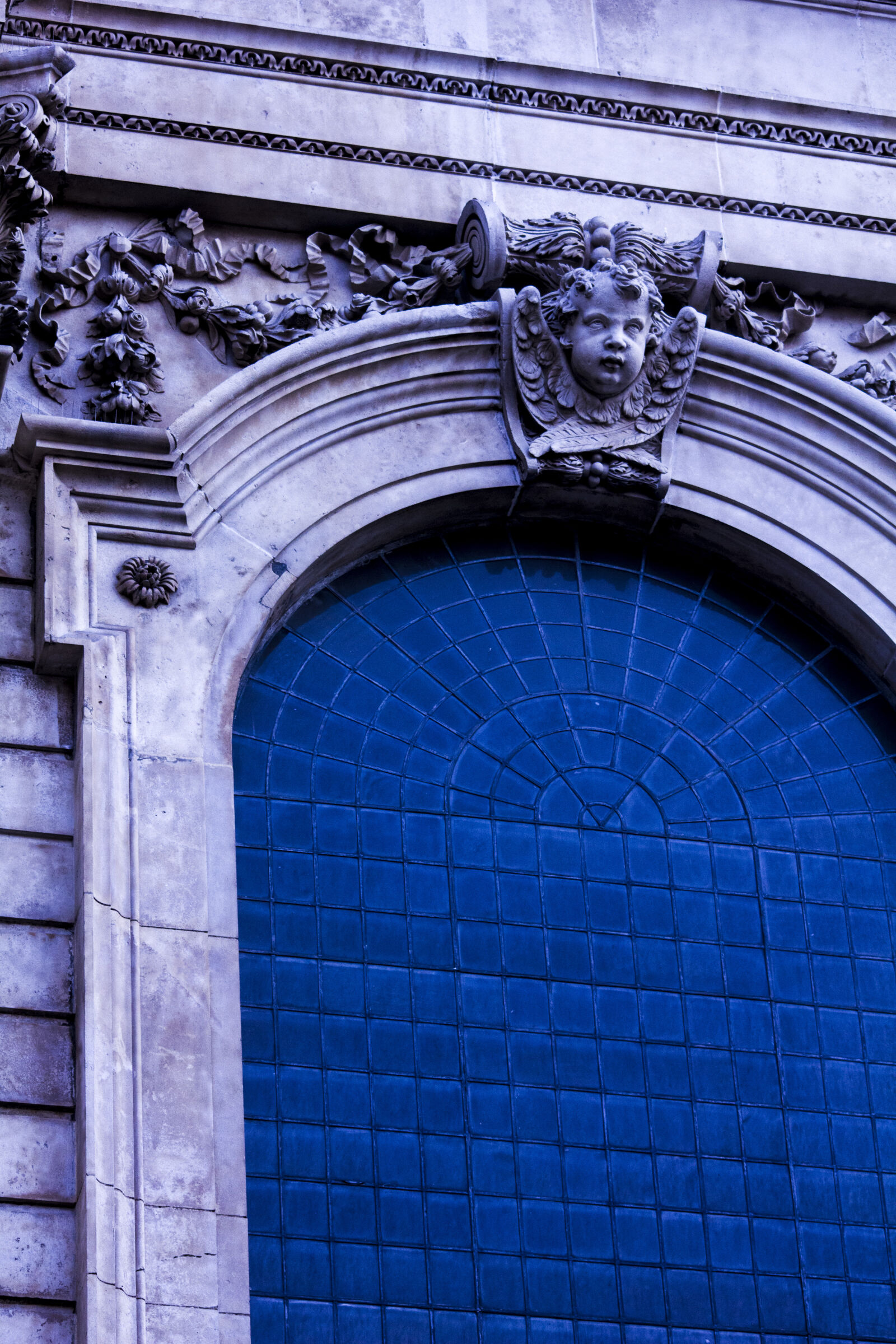 Canon EOS 550D (EOS Rebel T2i / EOS Kiss X4) sample photo. Cathedral, glass photography