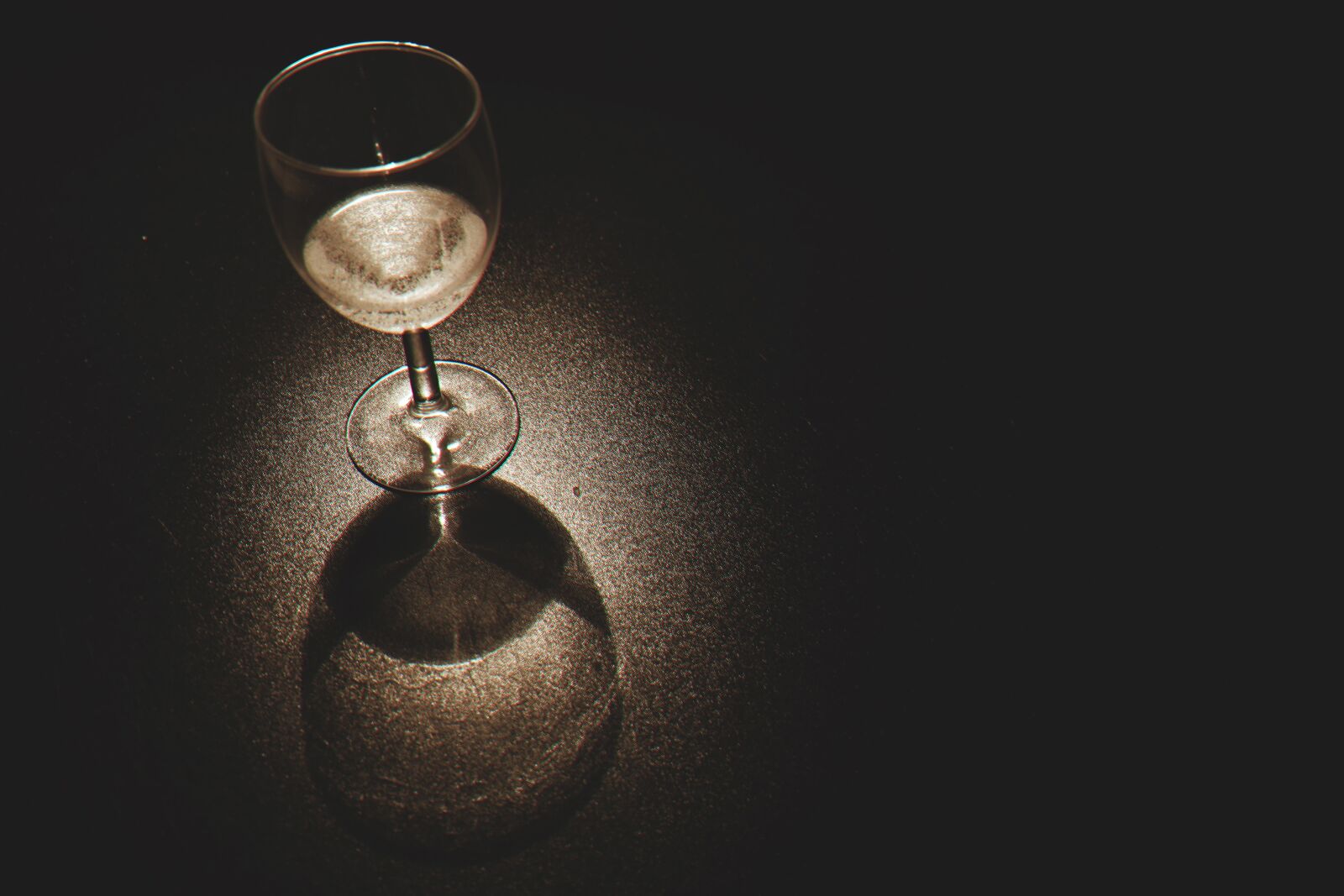 Samsung NX300 sample photo. Close-up view, drinks, wine photography