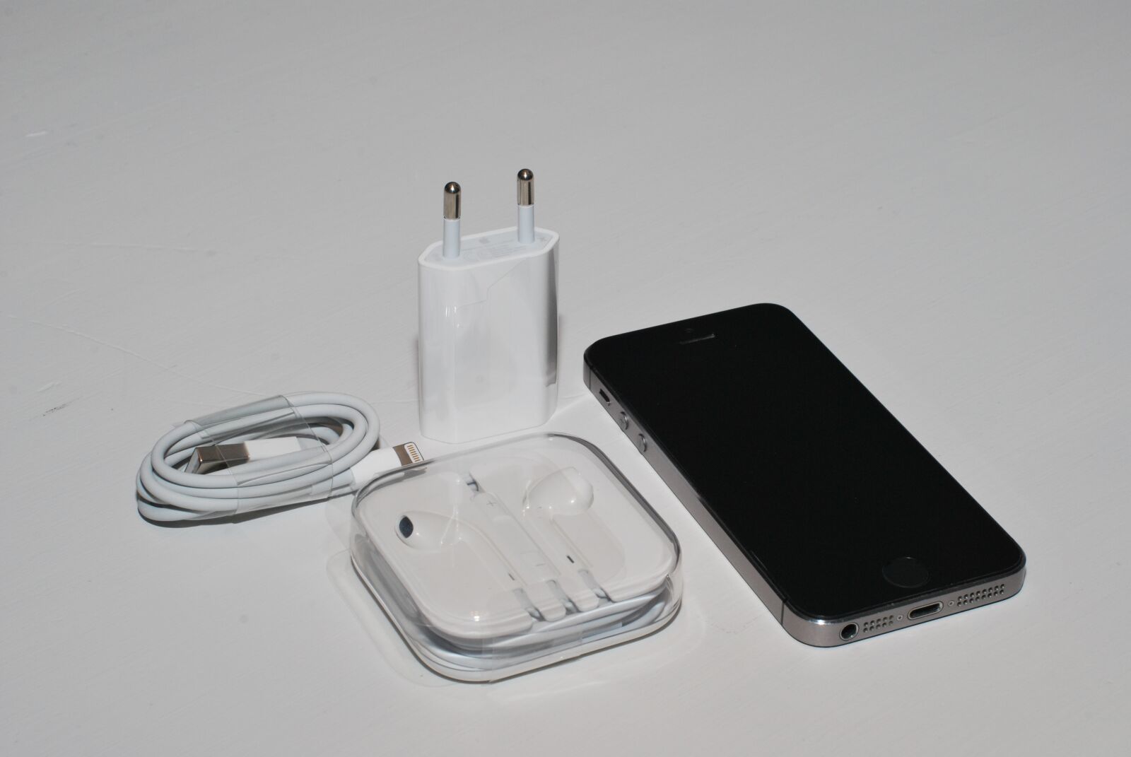 Nikon D60 sample photo. Iphone, apple, mobile photography