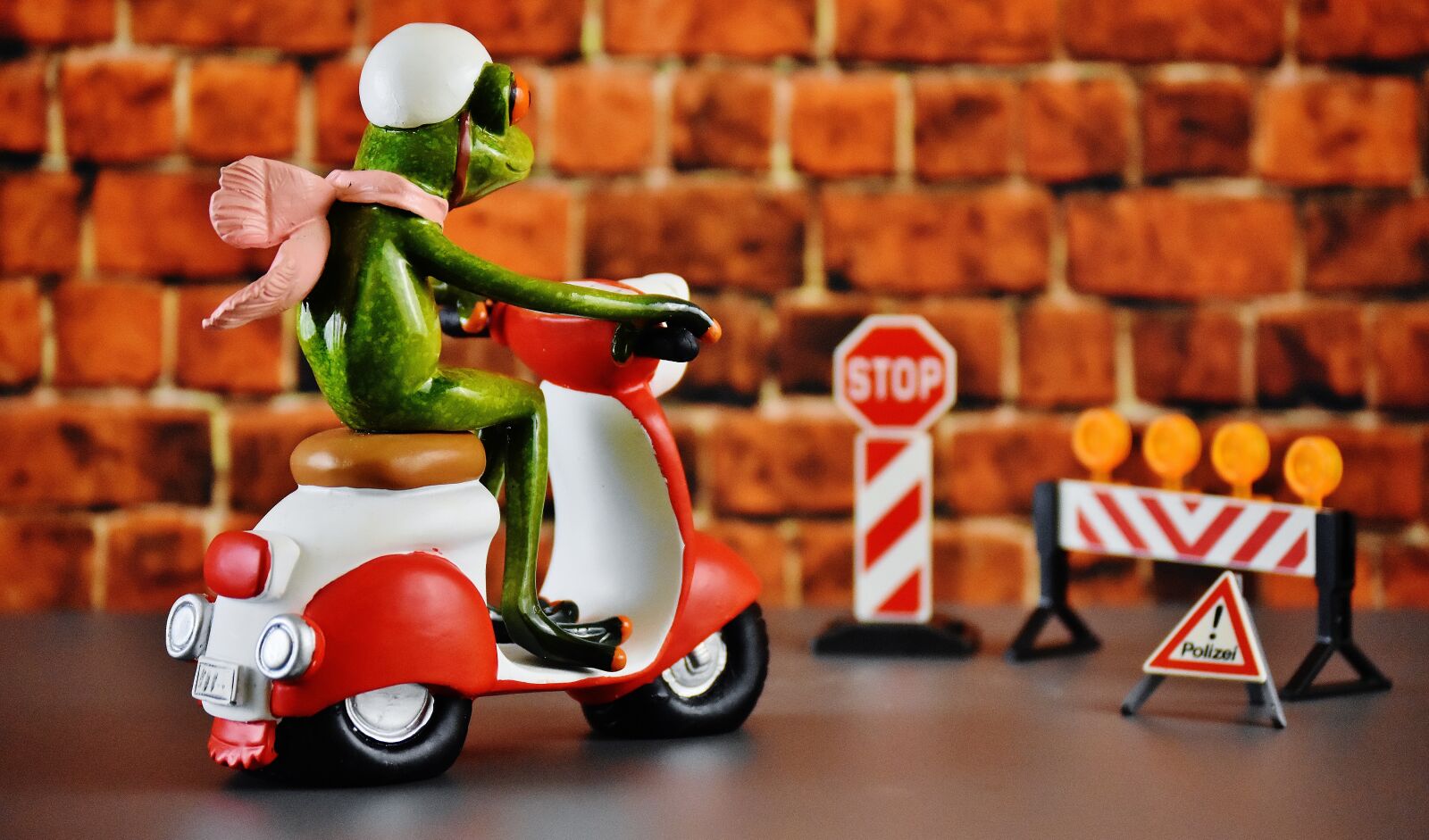 Nikon D7200 sample photo. Vespa, roller, police photography