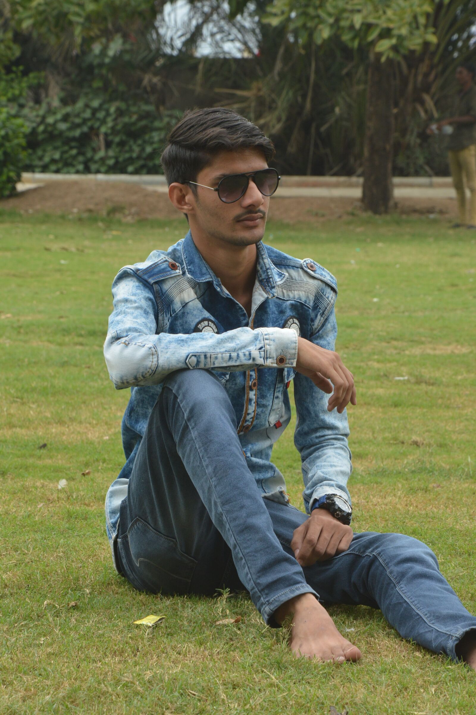 Nikon D3200 sample photo. Sitting, pose, natural photography