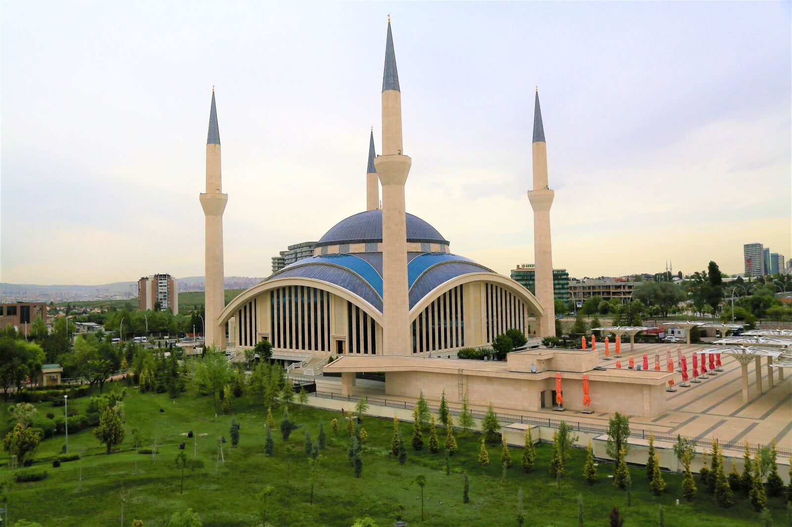 Canon EOS 5D Mark III sample photo. Cami, minaret, dome photography