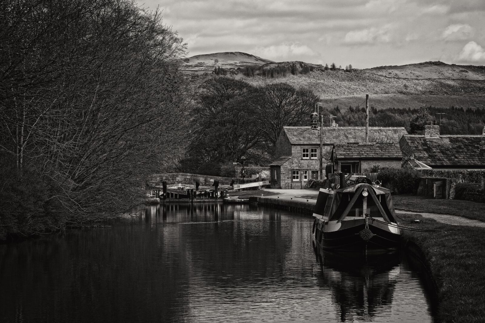 Nikon D700 sample photo. Leeds, liverpool, canal photography