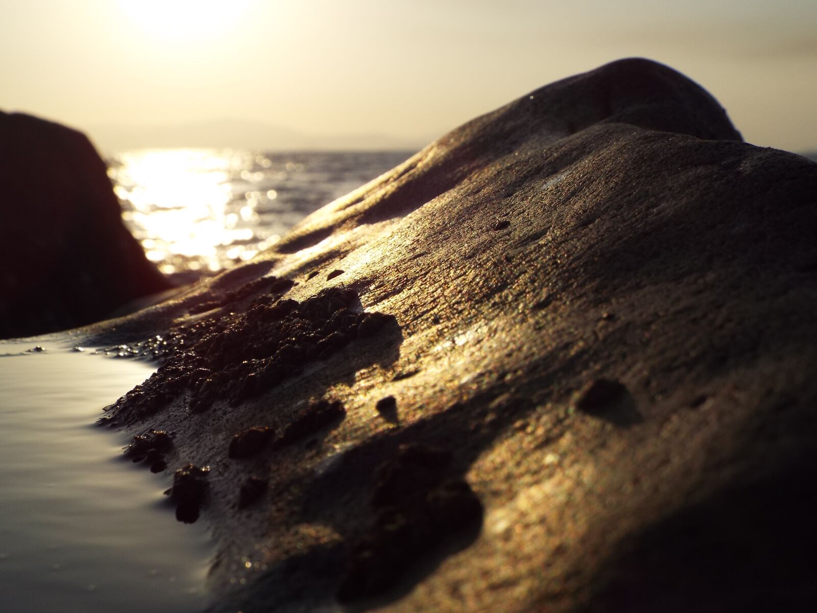 Fujifilm FinePix S8200 sample photo. Beach, rocks, water photography