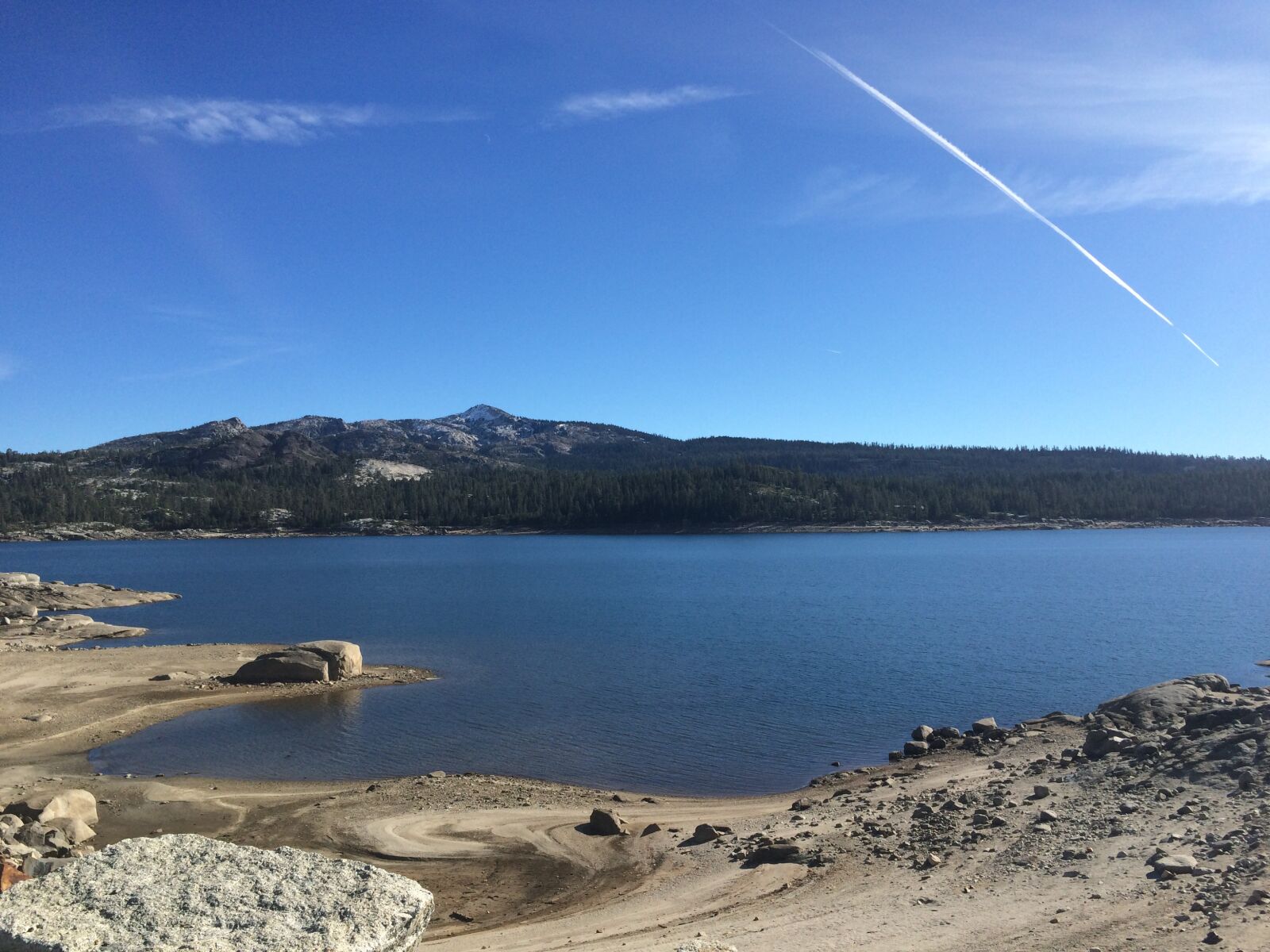 iPhone 5s back camera 4.15mm f/2.2 sample photo. Lake, nature, mountains photography