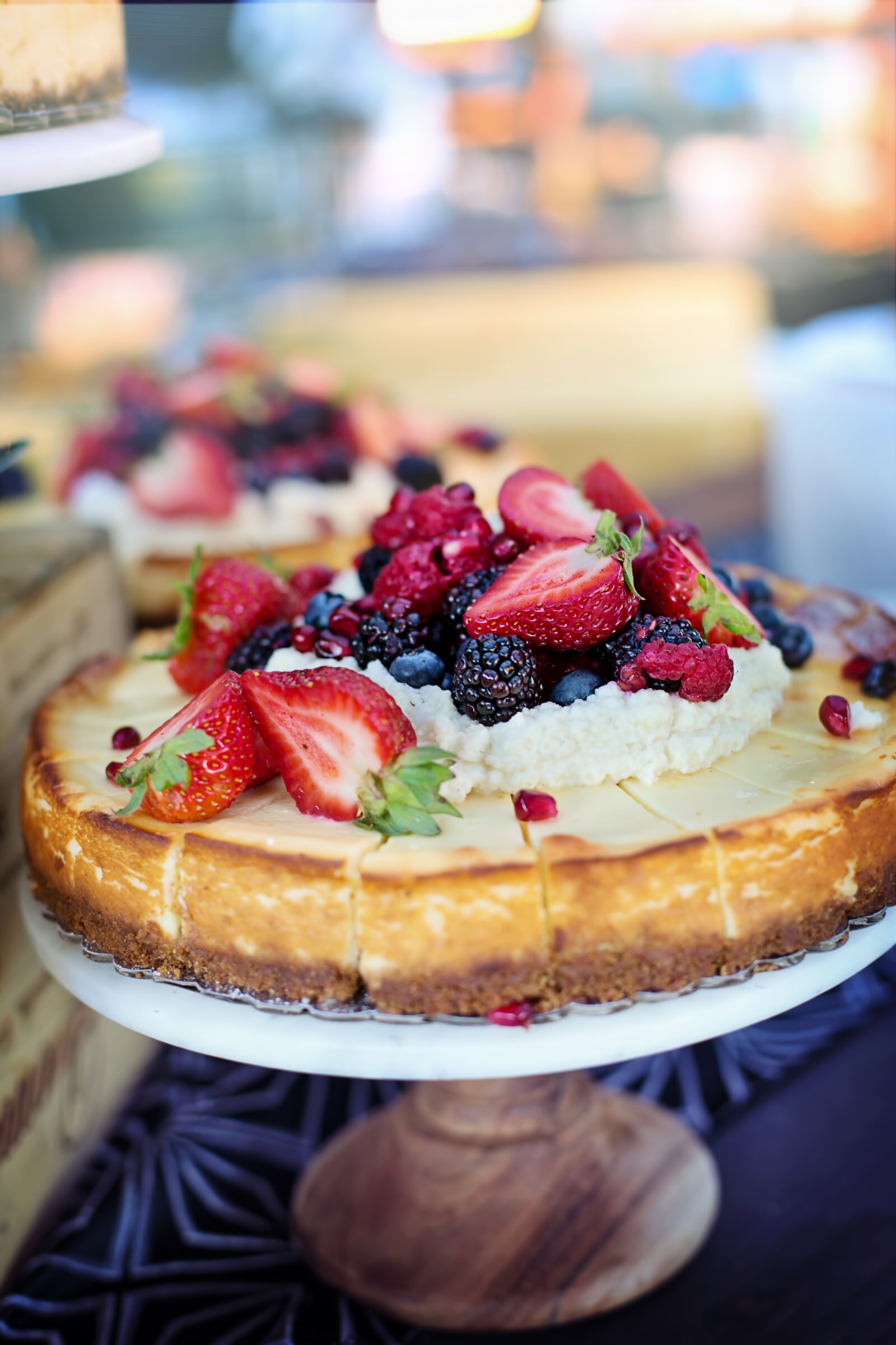 Canon EF 50mm F1.4 USM sample photo. Cheesecake, fruit, strawberries photography
