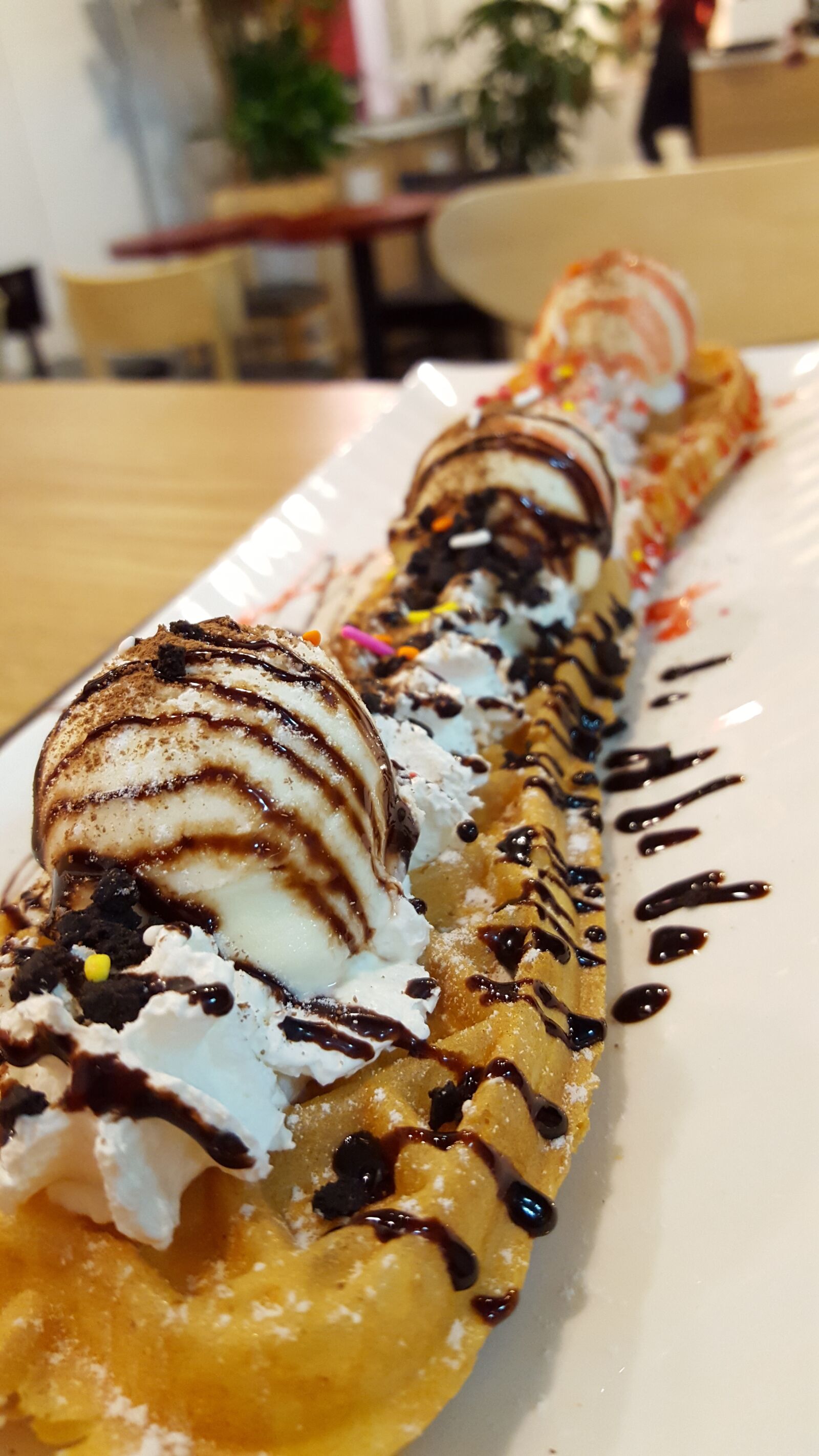 Samsung Galaxy S6 sample photo. Waffle, ice cream, dessert photography
