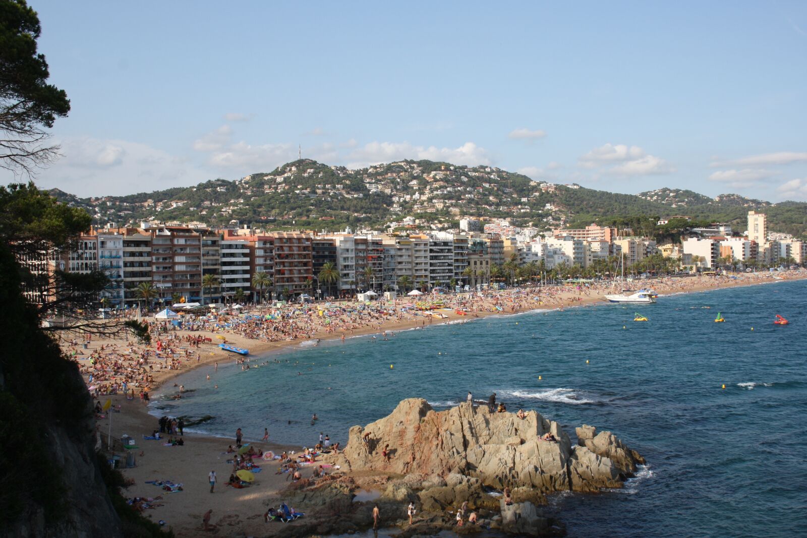 Canon EOS 1000D (EOS Digital Rebel XS / EOS Kiss F) sample photo. Spain, costa brava, lloret photography