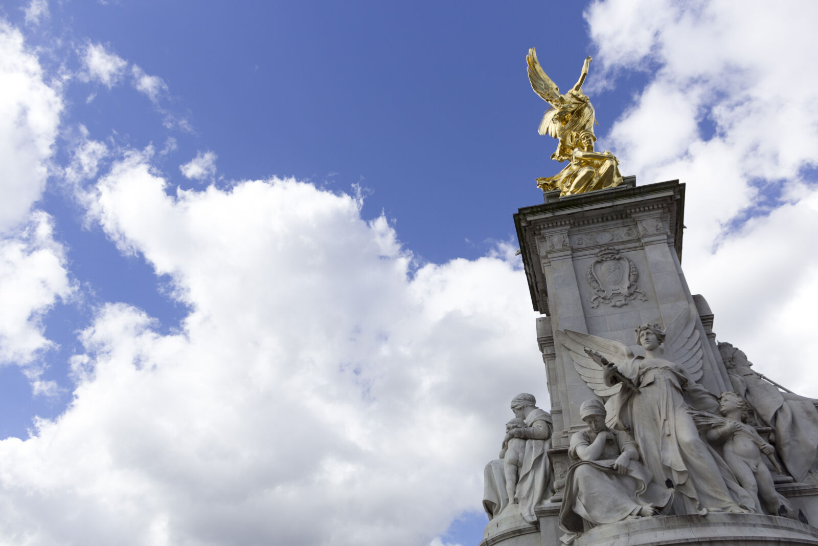 Canon EOS 600D (Rebel EOS T3i / EOS Kiss X5) sample photo. Buckingham, palace, fountain, london photography