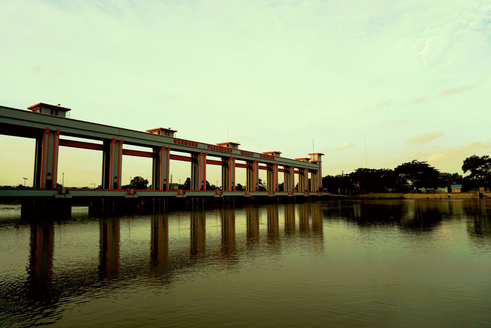 Sony a6000 sample photo. Building, landscape, nature, river photography
