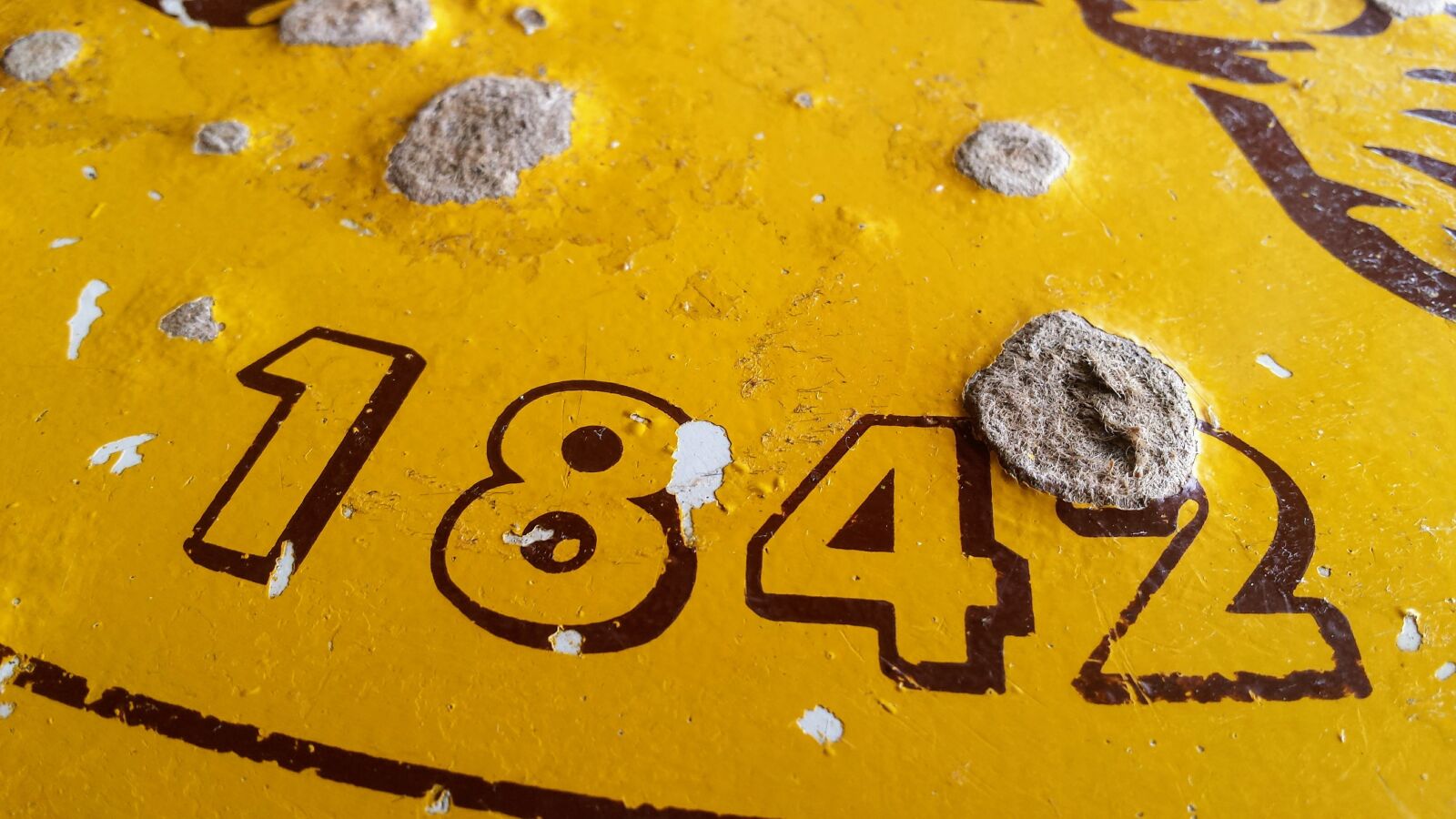 Samsung Galaxy S4 sample photo. Number, table top, old photography
