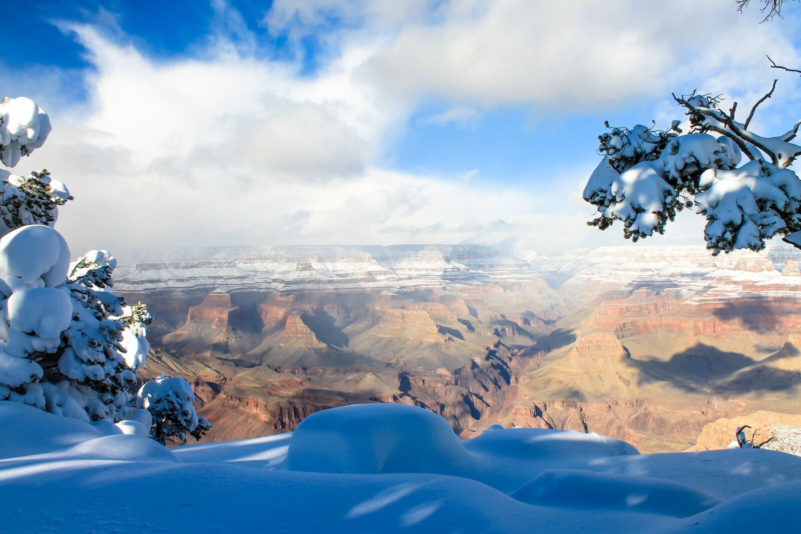Canon EOS 1100D (EOS Rebel T3 / EOS Kiss X50) sample photo. Grand canyon winter, girl photography