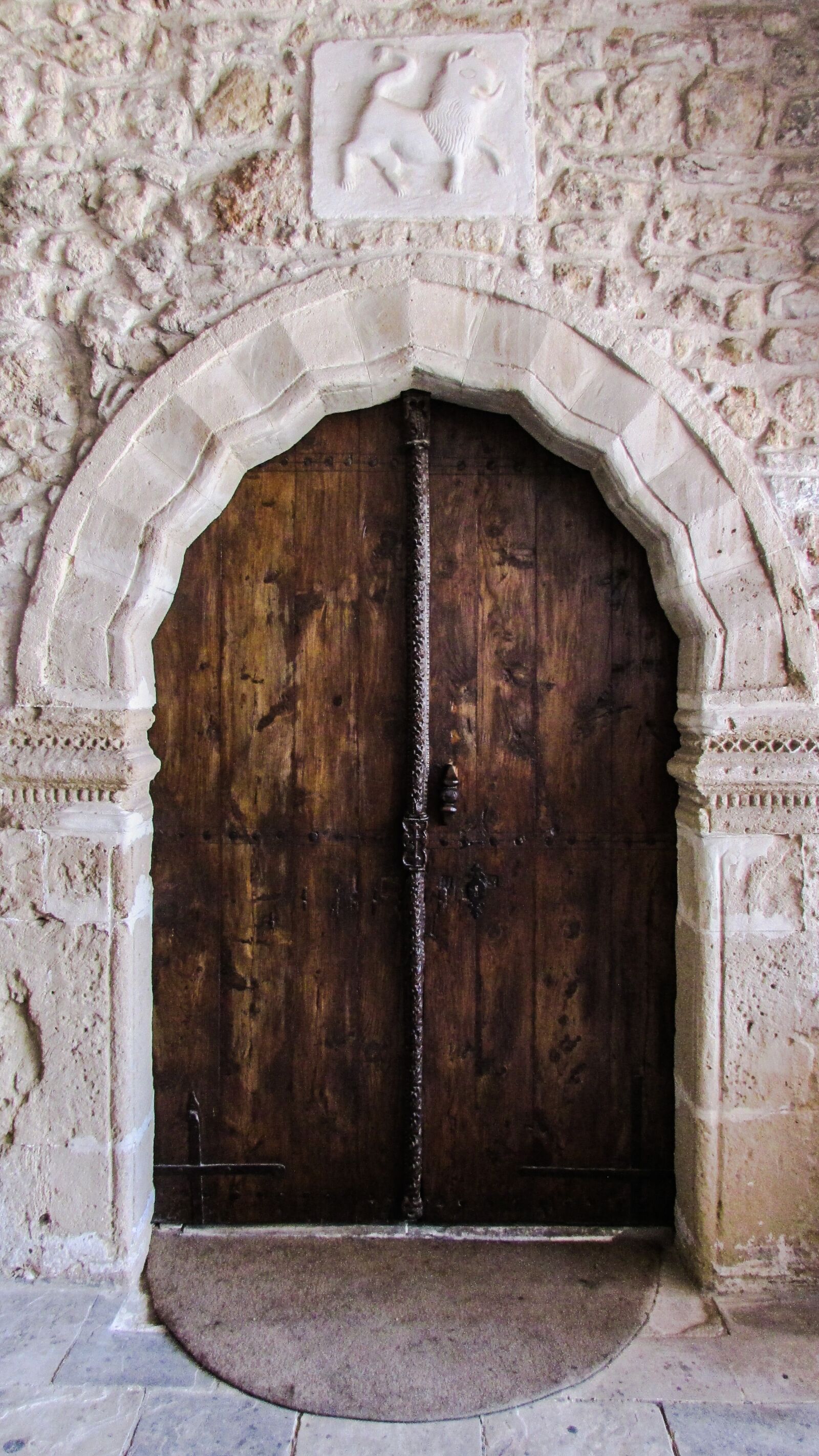 Canon PowerShot SX400 IS sample photo. Door, wooden, coat of photography