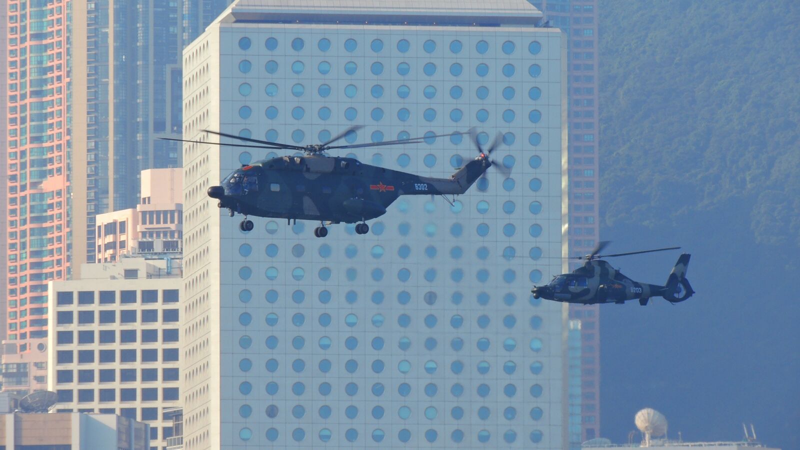 Nikon Coolpix P510 sample photo. Hongkong, helicopter, army photography