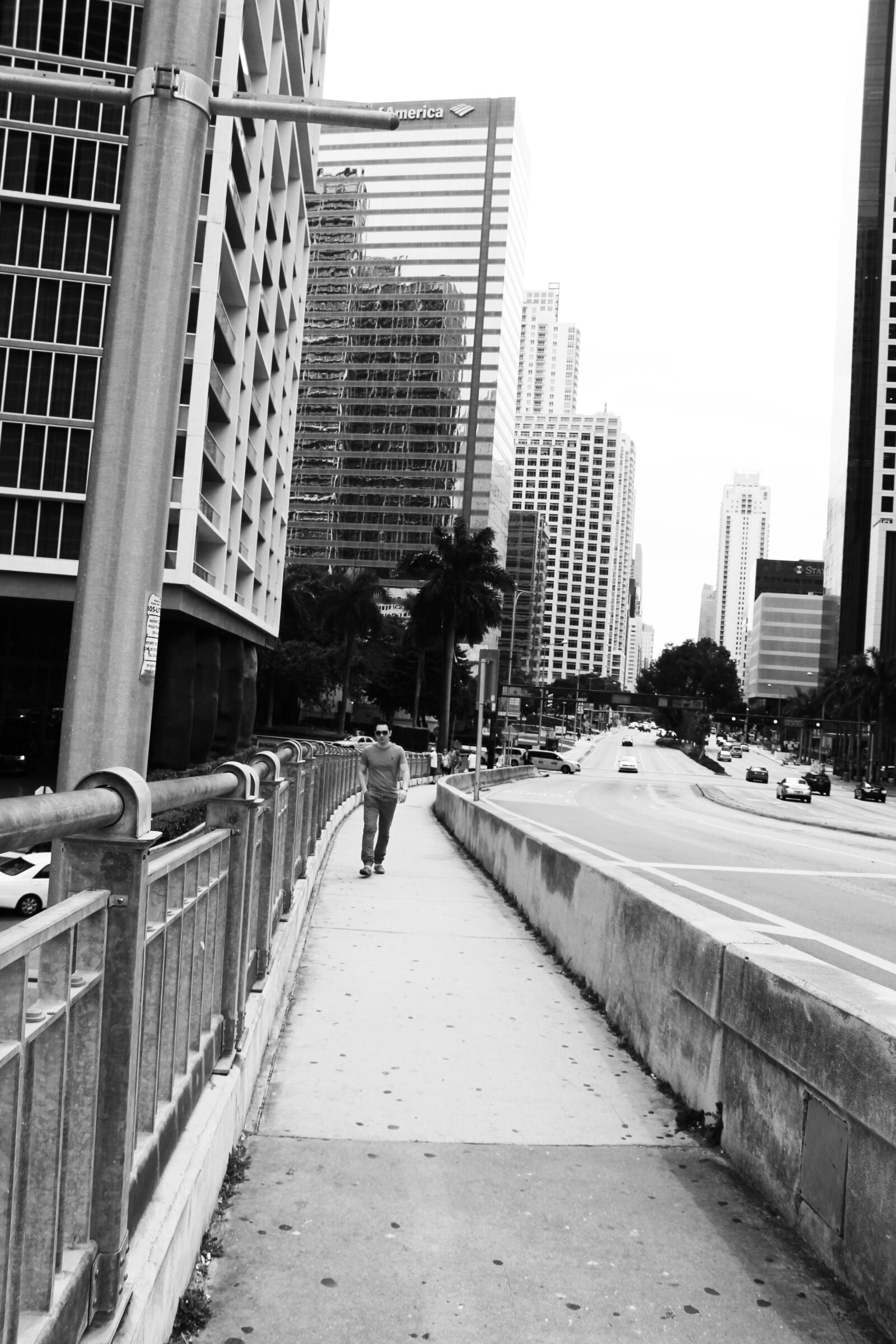 Canon EOS 600D (Rebel EOS T3i / EOS Kiss X5) sample photo. City, urban, cityscape photography