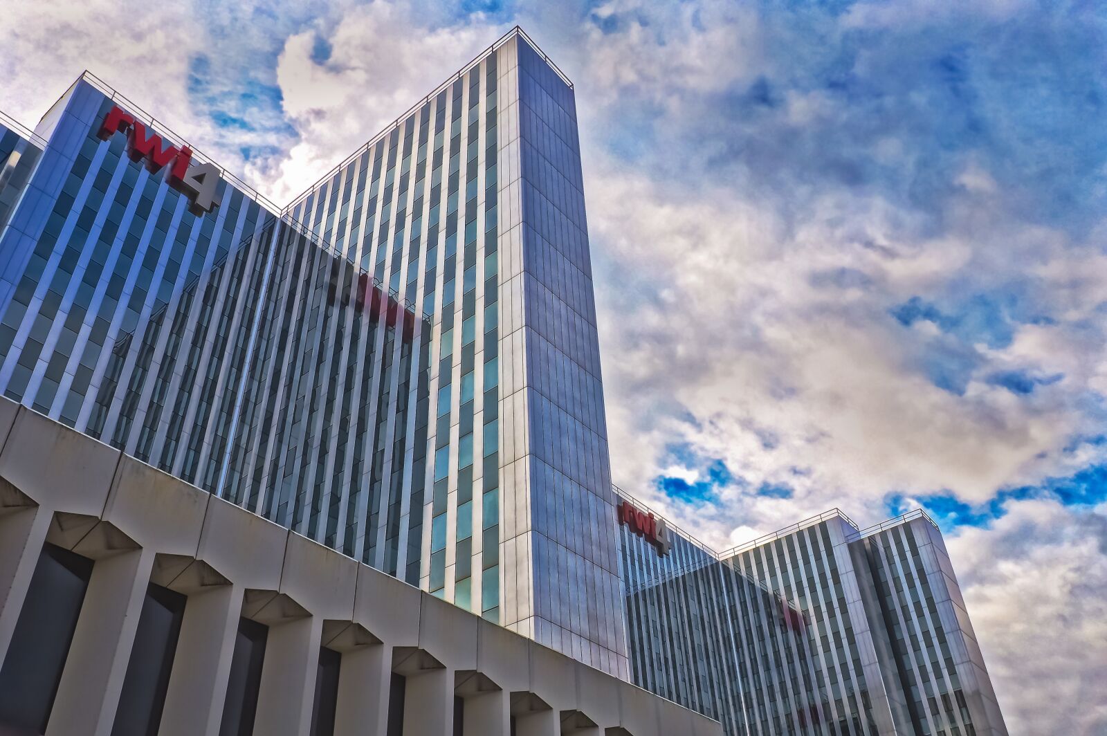 Olympus OM-D E-M10 sample photo. Architecture, modern, building photography