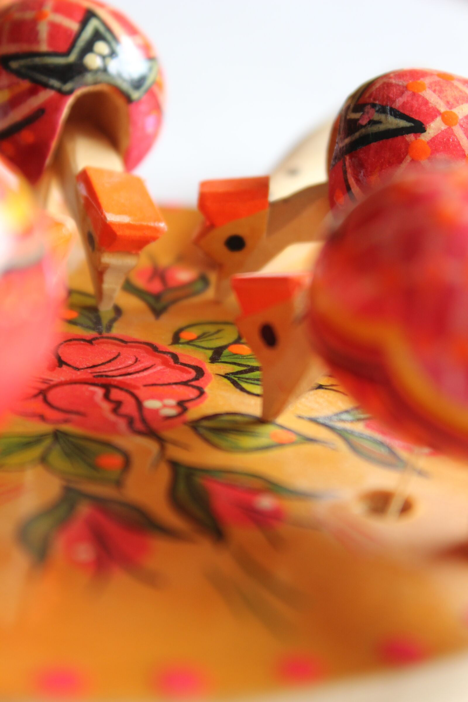 Canon EOS 600D (Rebel EOS T3i / EOS Kiss X5) sample photo. Toy, tradition, craft products photography
