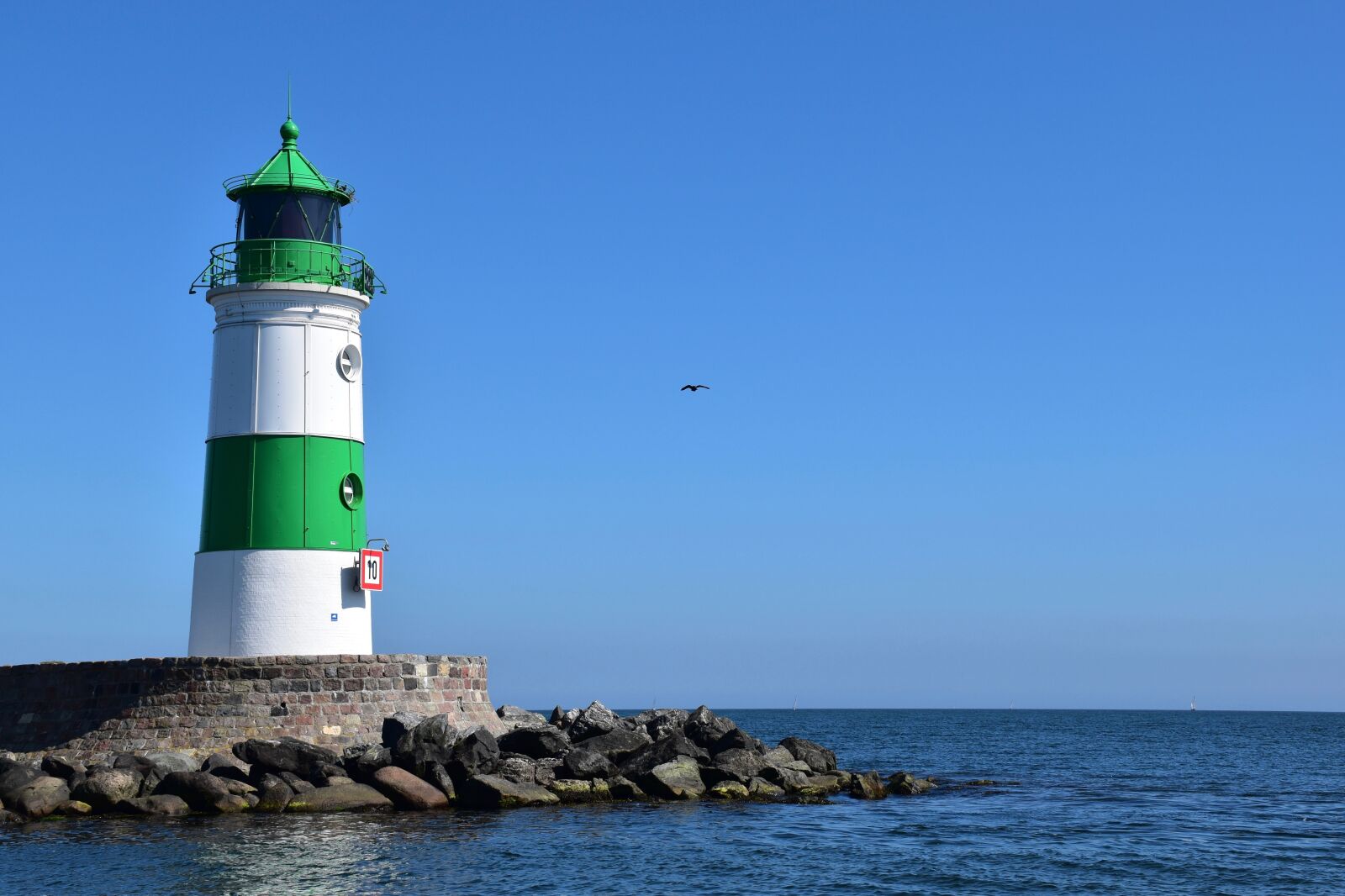 Nikon D5500 sample photo. Lighthouse, sea, coast photography
