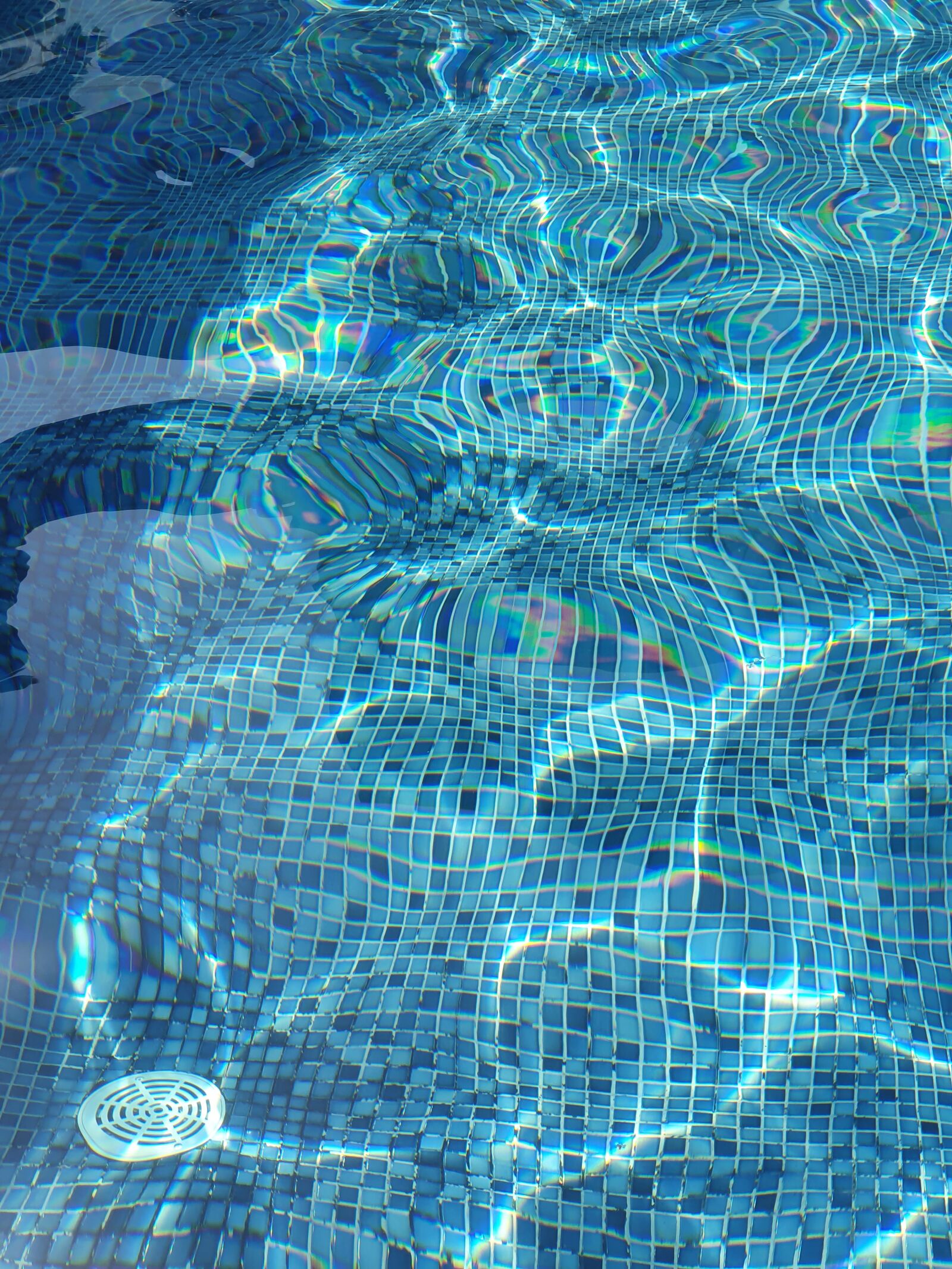 Samsung SM-G973F sample photo. Pool, water, summer photography