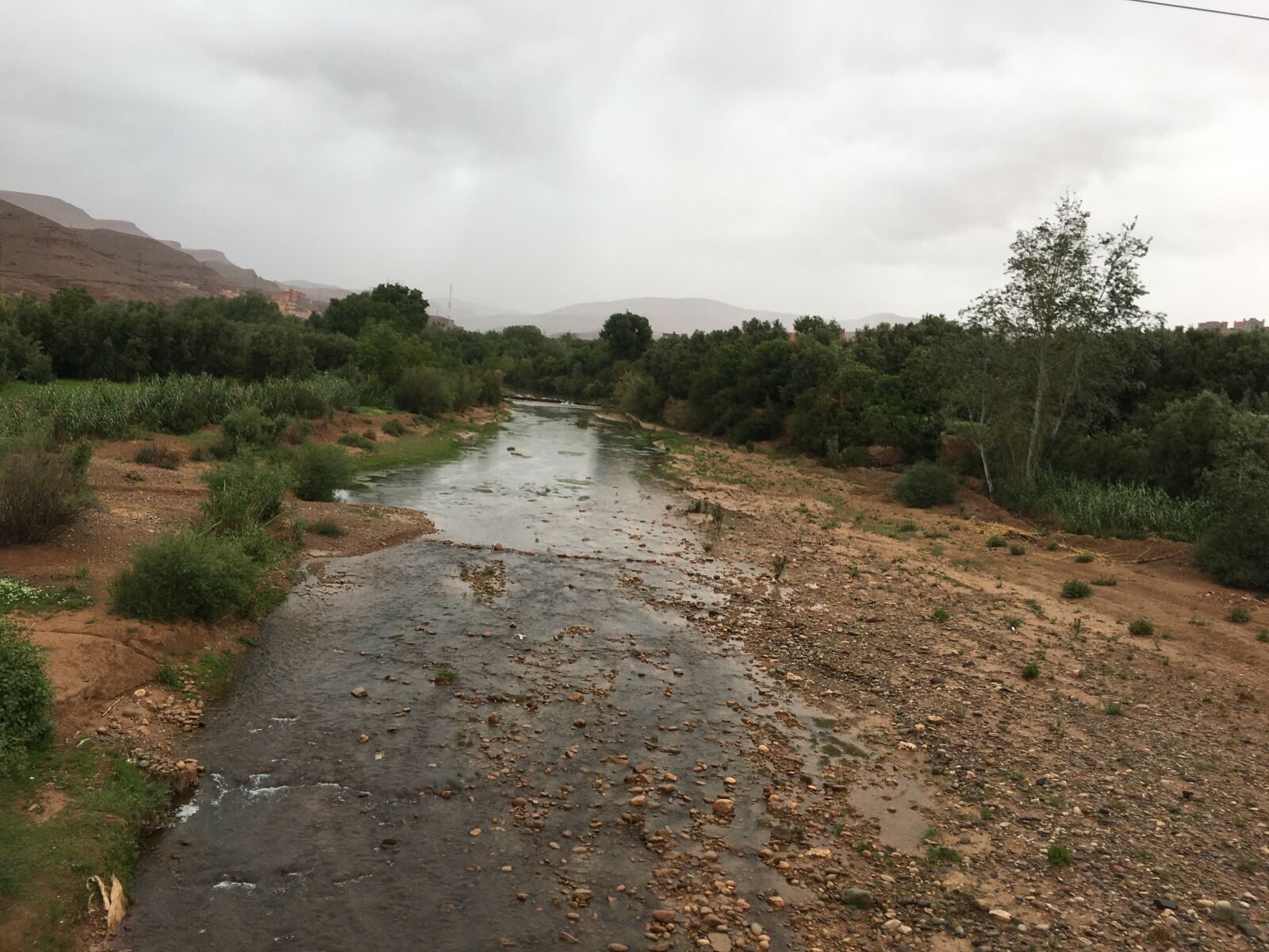iPhone 6s Plus back camera 4.15mm f/2.2 sample photo. The beautiful valley of photography