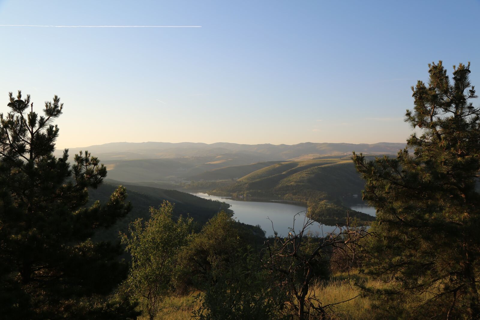 Canon EF 24-105mm F4L IS USM sample photo. Water, lake, forest photography