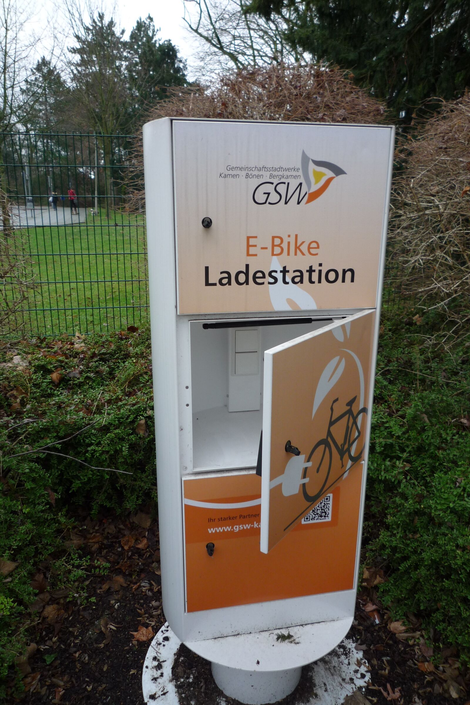 Panasonic DMC-FX37 sample photo. E-bike charging station, bergkamen photography