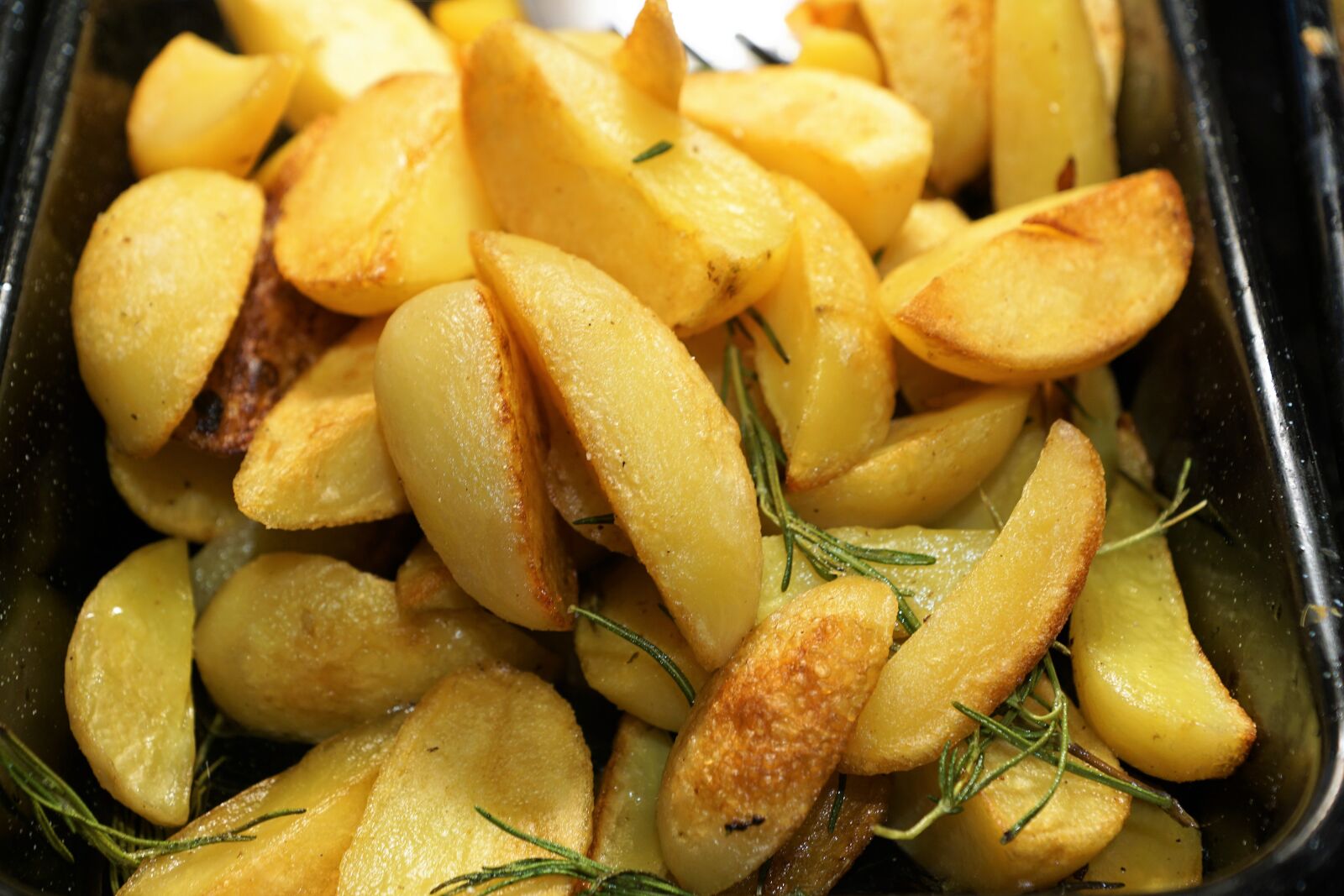 Sony ILCA-77M2 + Sony DT 16-50mm F2.8 SSM sample photo. Potatoes, strength, eat photography