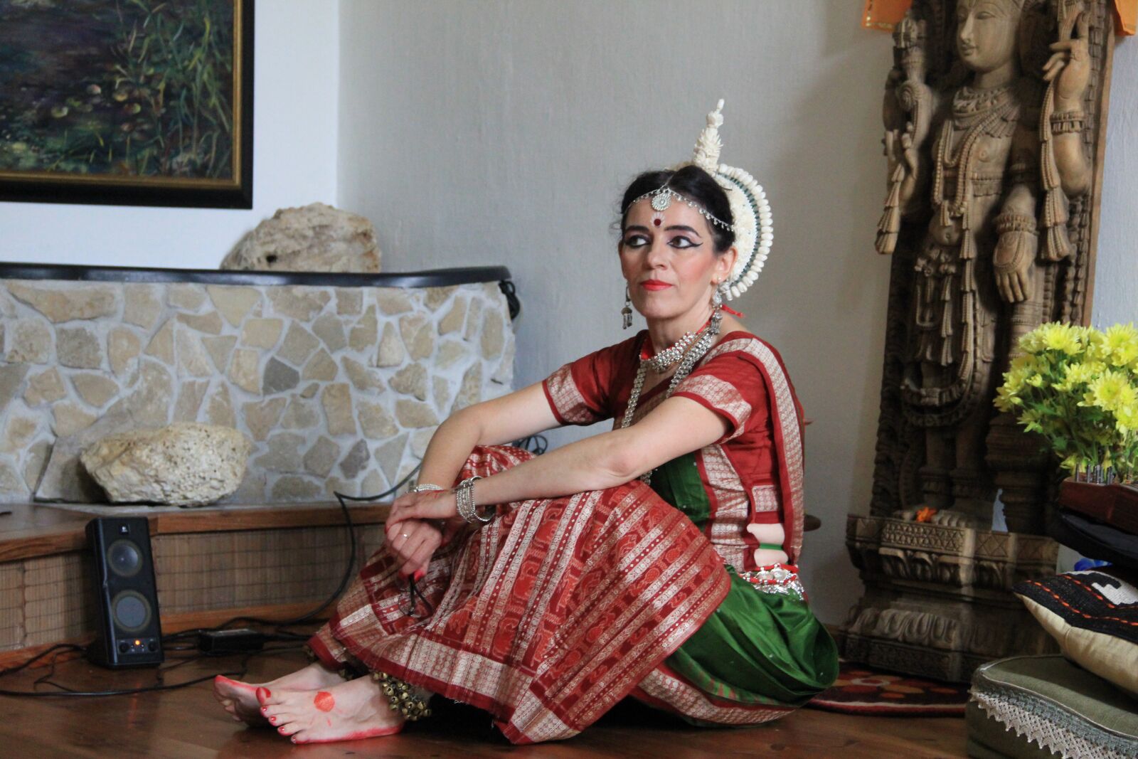 Canon EOS 550D (EOS Rebel T2i / EOS Kiss X4) sample photo. Dancer, resting, india photography
