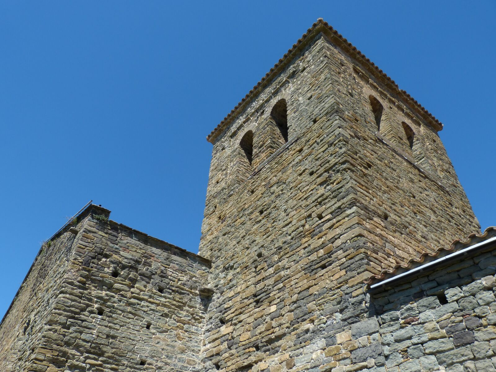 Panasonic Lumix DMC-FZ150 sample photo. Spain, catalonia, monastery photography